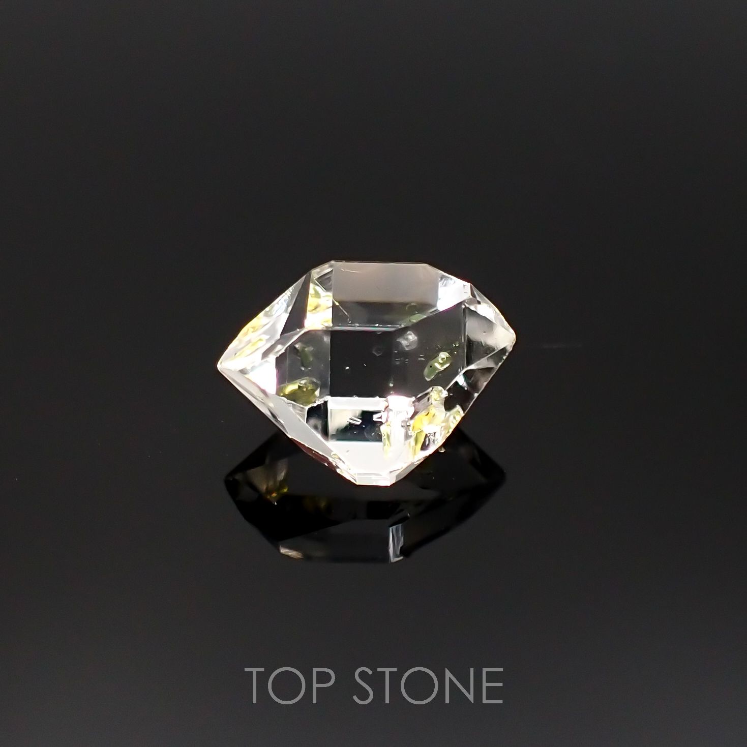 オイルインクォーツ 原石 パキスタン産 2.77ct[220917685]11x8.6mm前後