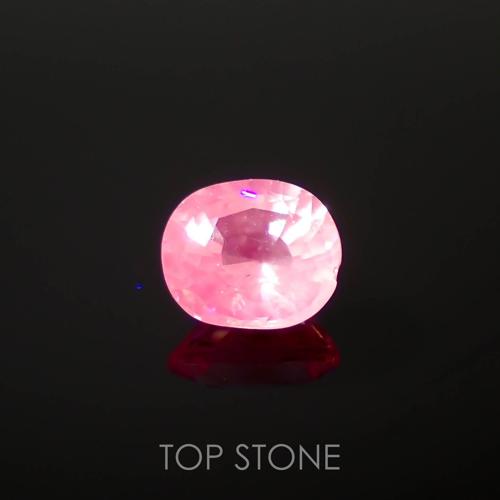シルキーピンクサファイア 非加熱 ベトナム産 0.60ct[221219593]5.1x4.3mm前後