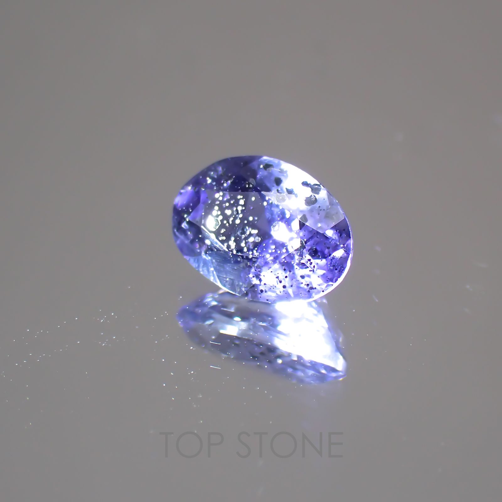 アイオライトサンストーン インド・ブラジル産 ルース 0.67ct[21018917]6.7×4.9mm前後