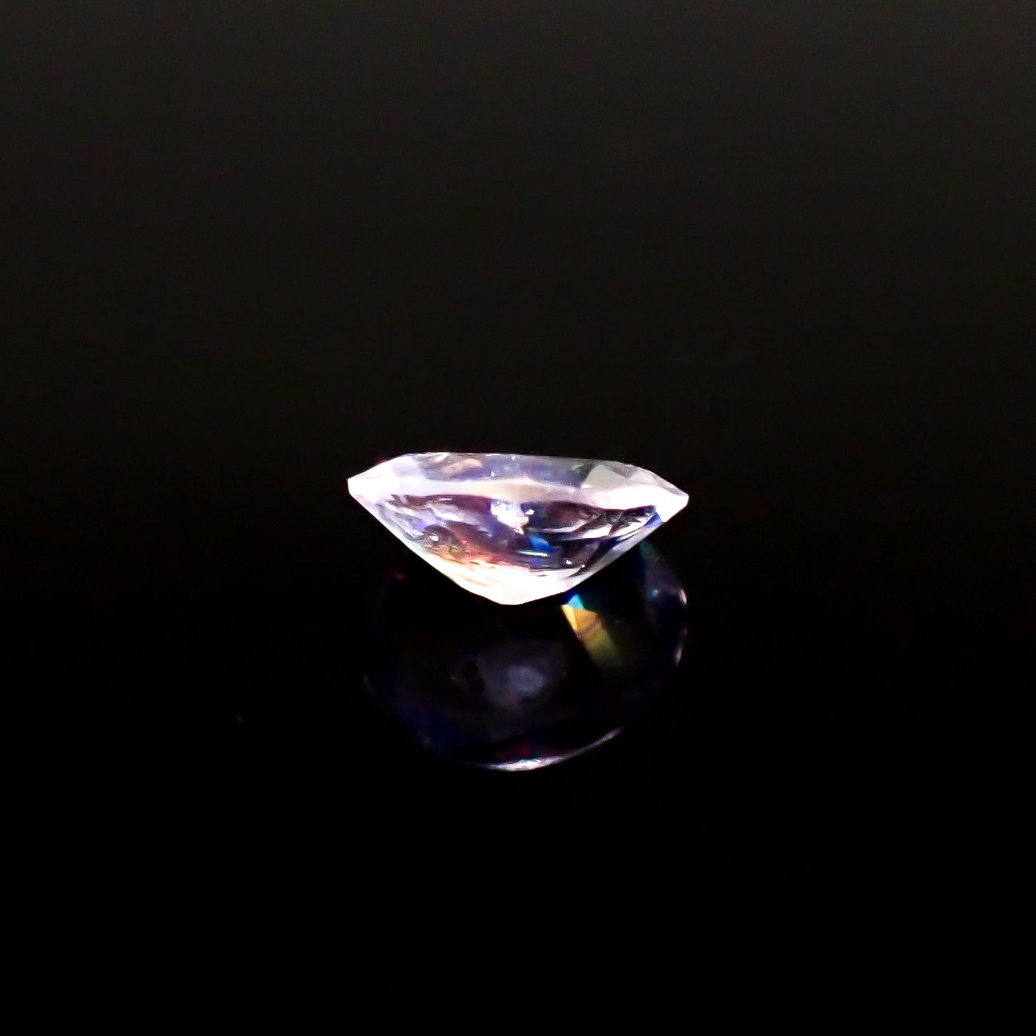 レインボームーンストーン(宝石名ラブラドライト)タンザニア産 0.31ct 識別済[241029207]5.6x4.5mm前後