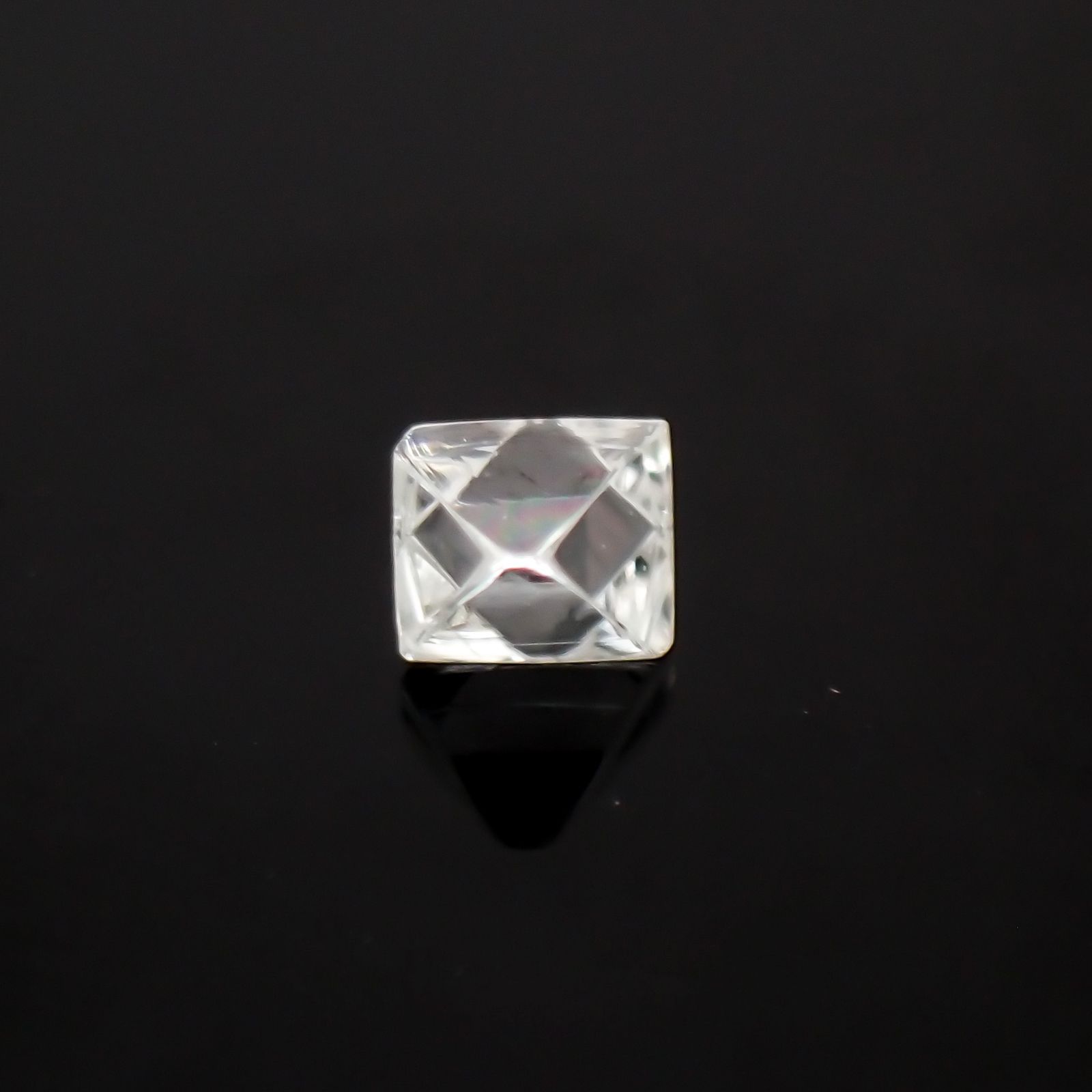 ソーヤブルダイヤモンド 原石 ロシア産 ルース 0.052ct[210410549]2.3×2.3mm前後