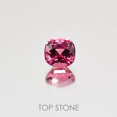 ホットピンクスピネル タンザニア産 ルース 0.28ct[210510850]3.6×3.4mm前後