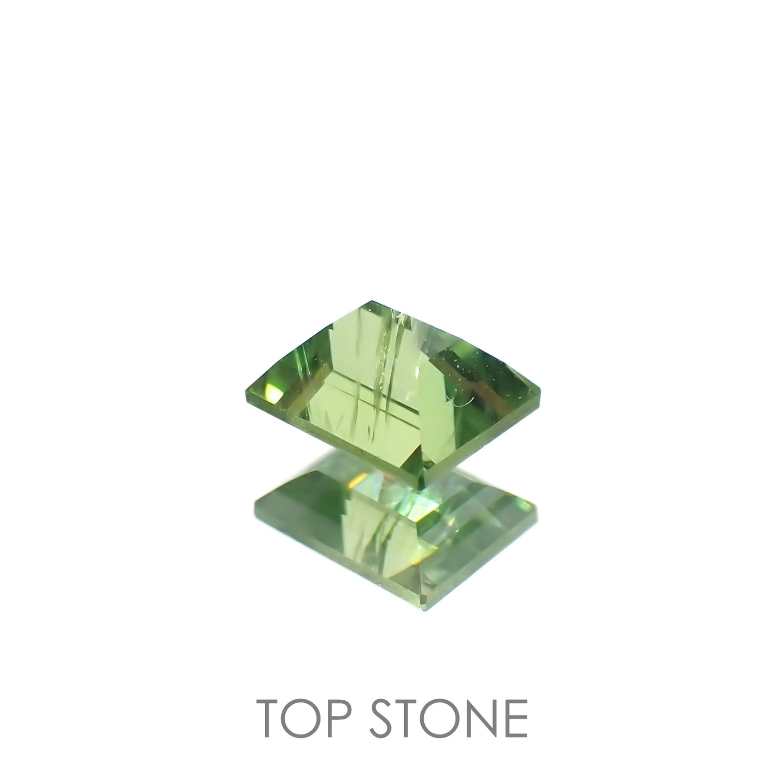デマントイドガーネット ロシア産 0.49ct[220917679]4.6x3.6mm前後