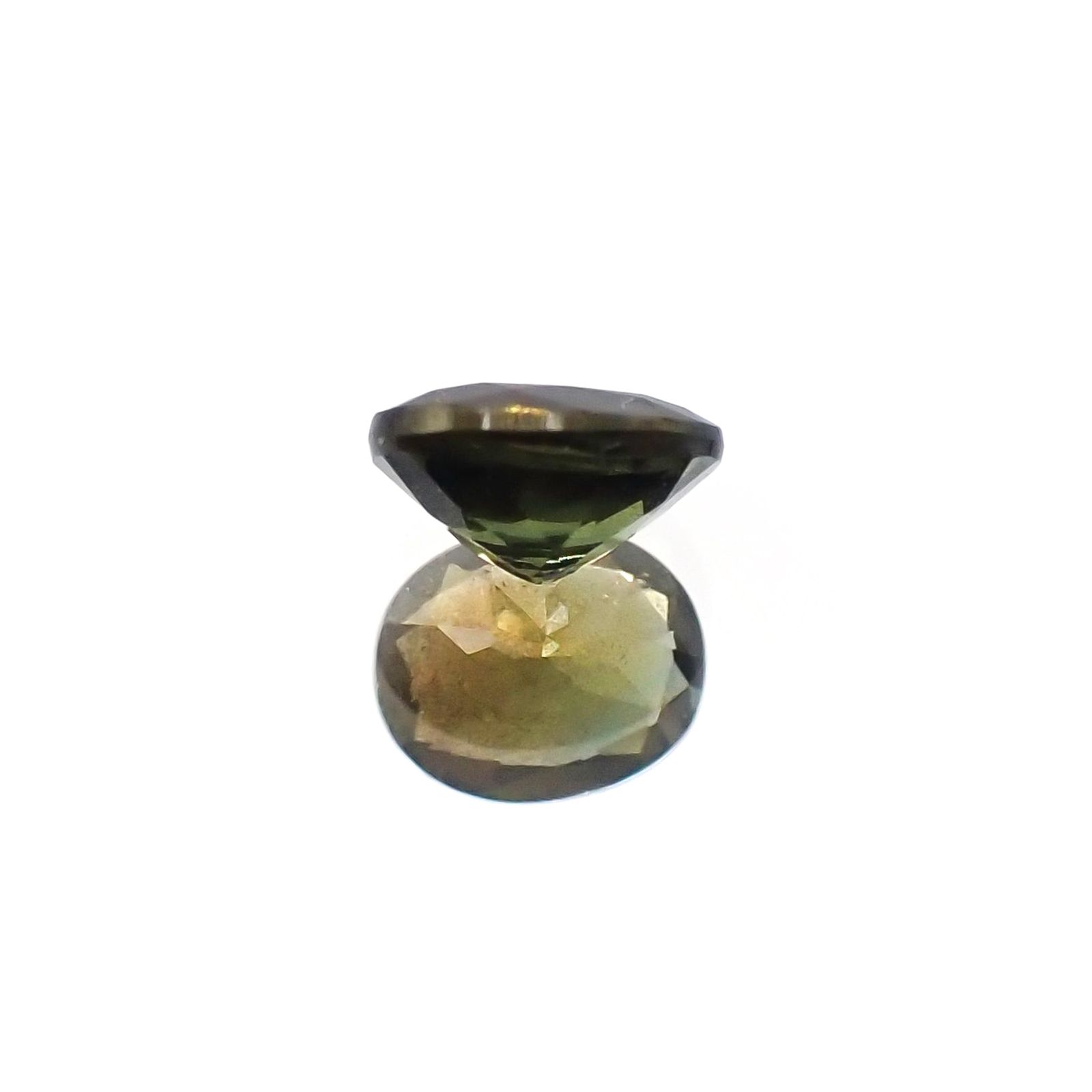 ゴールドシーンサファイア(宝石名シーン・サファイア)ケニア産 識別済 0.56ct / 5.3x4.4mm前後 [220717173]