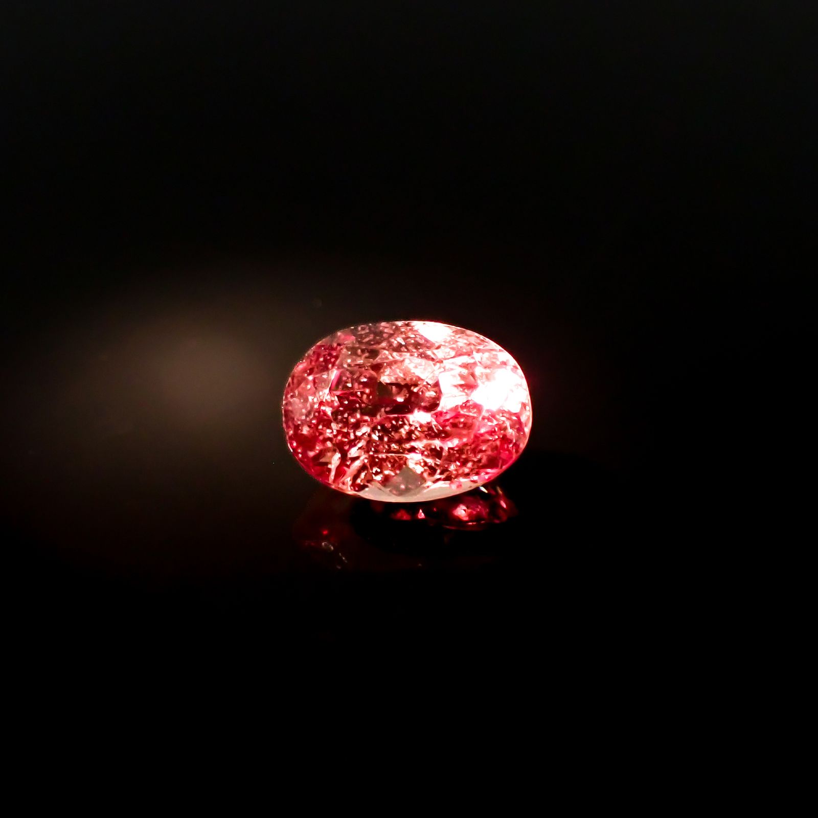 カラーシフト マラヤガーネット(宝石名ガーネット) タンザニア産 1.39ct 識別済[210711882]7.3×5.3mm前後