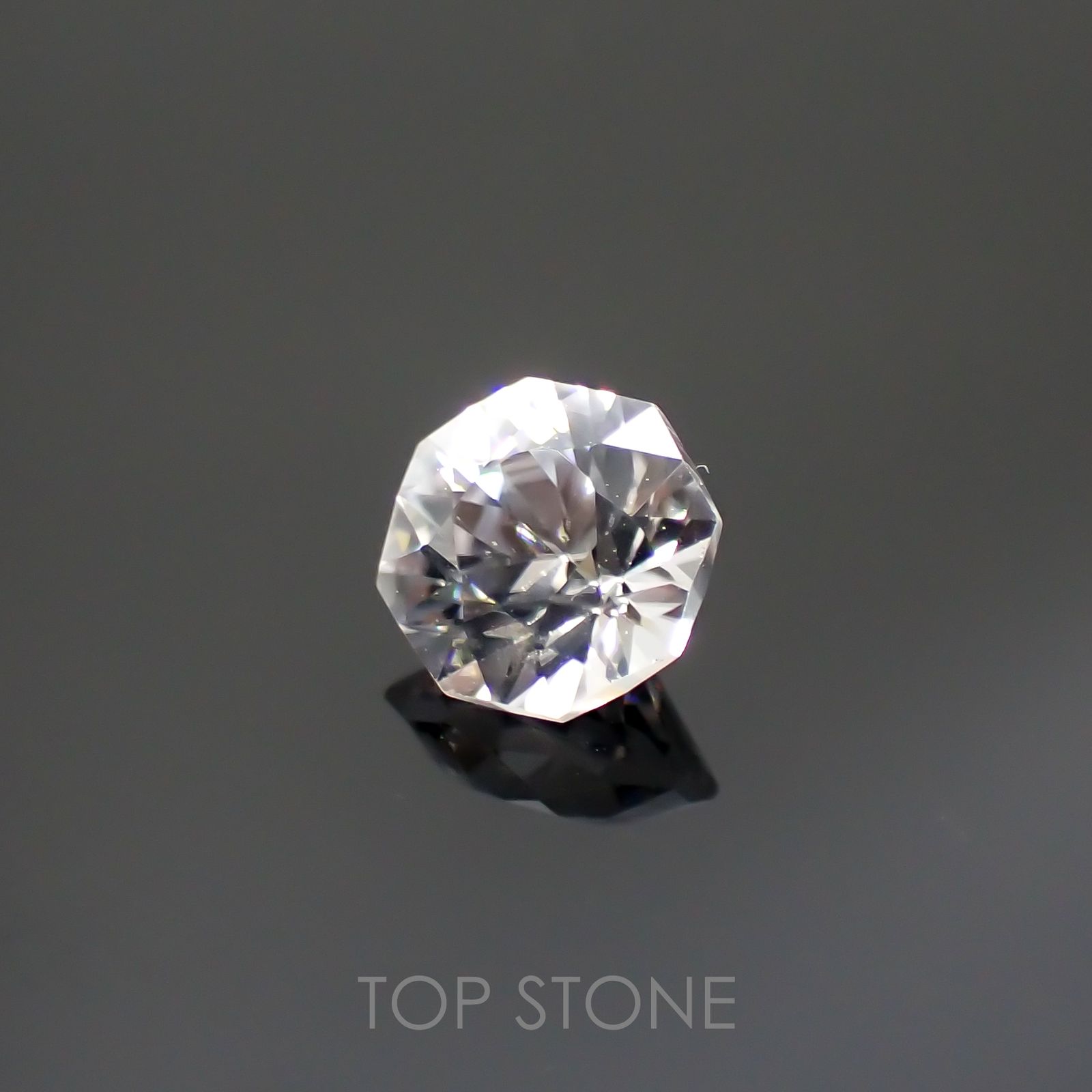 ◇オクタゴンカット◇カラーレスジルコン(宝石名ホワイト・ジルコン)スリランカ/カンボジア産 0.84ct 識別済[220114285]5x4.9mm前後