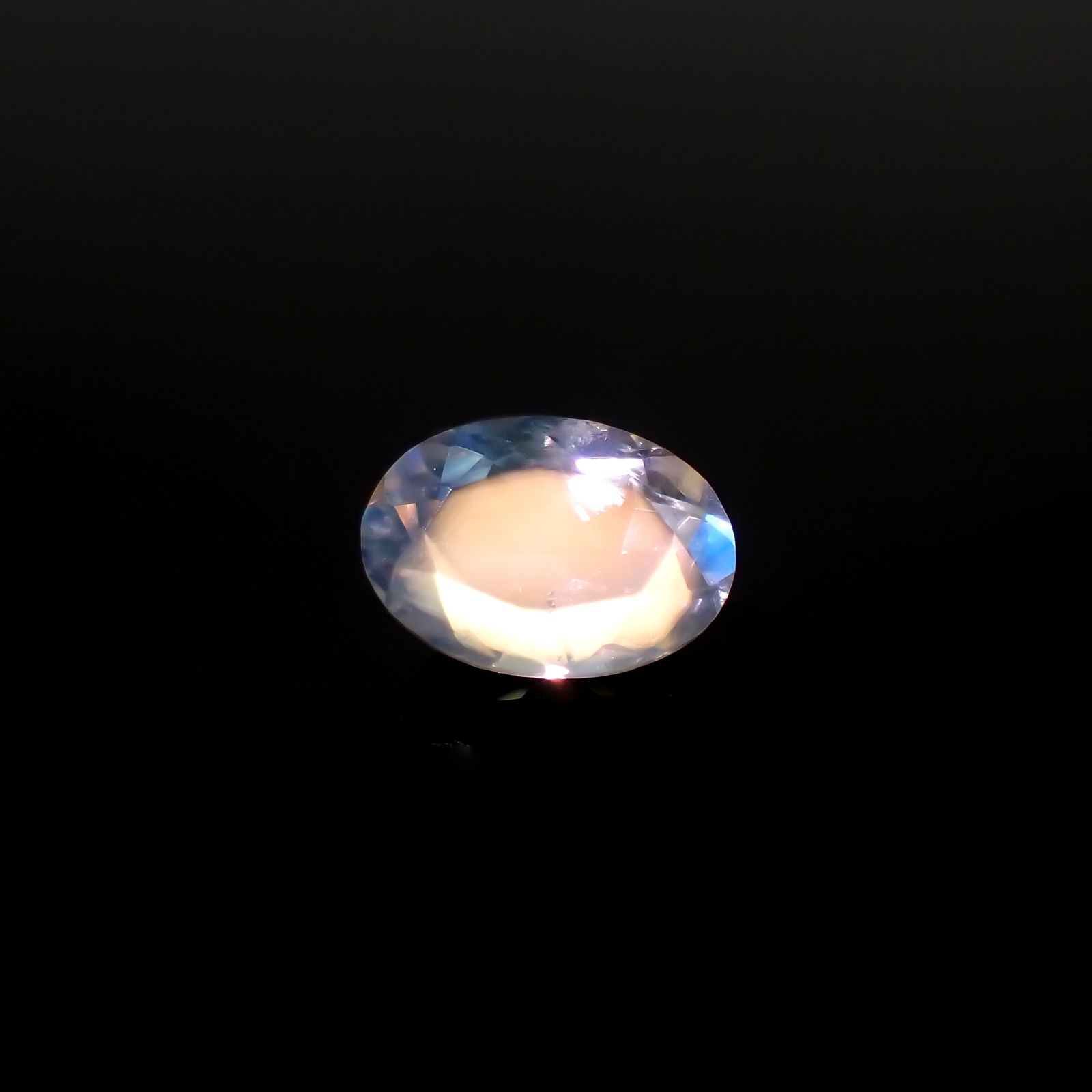 レインボームーンストーン インド・タミルナードゥ産 0.82ct[231224466]7.3x5mm前後