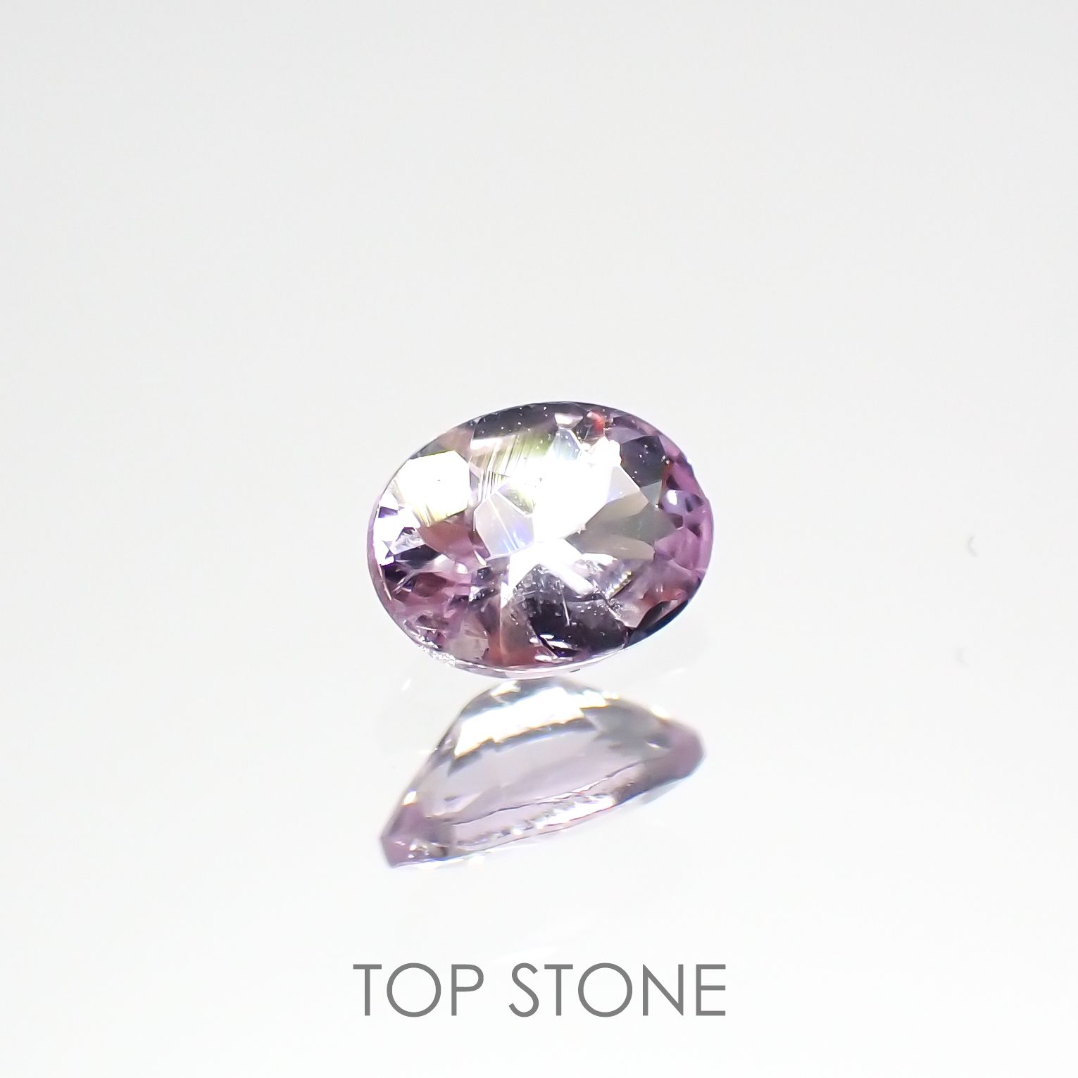 ピンクゾイサイト(宝石名ピンク・ゾイサイト)タンザニア産 0.18ct 識別済[220115054]4.1x3.1mm前後