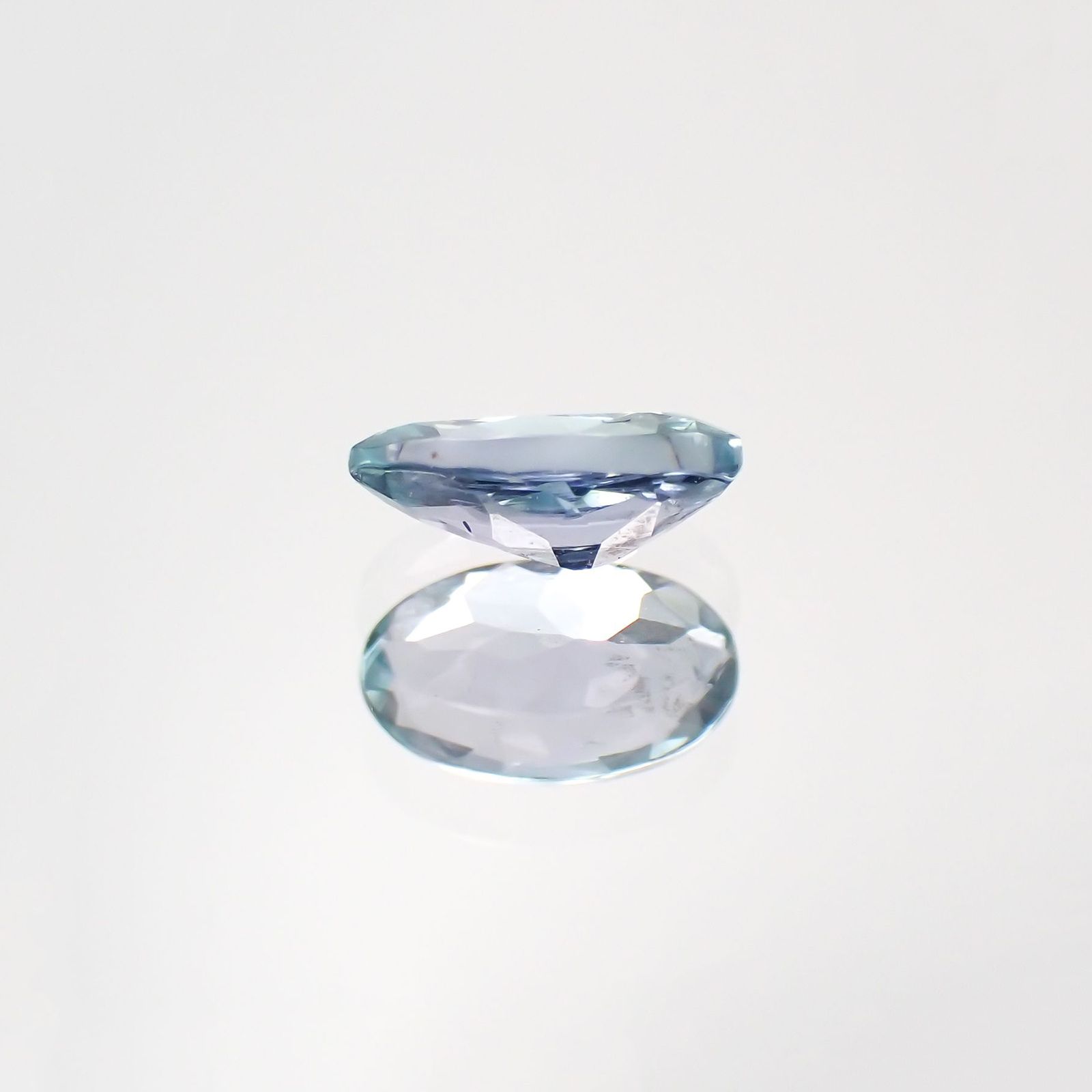 ブルーグリーンコーネルピン(宝石名コーネルピン)タンザニア産 0.19ct 識別済[240219232]4.5x2.6mm前後