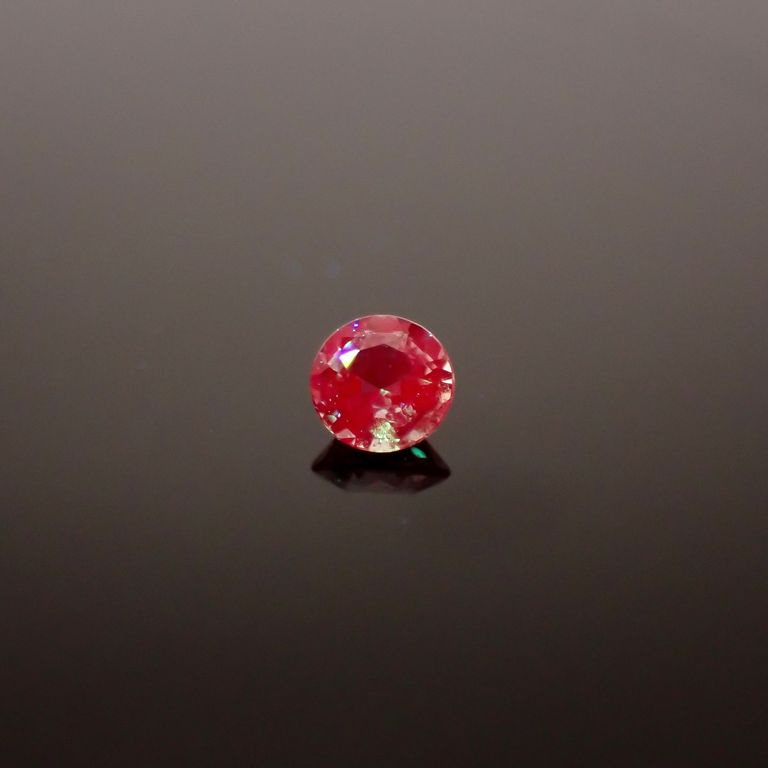 長波365(ライト)の照射で蛍光