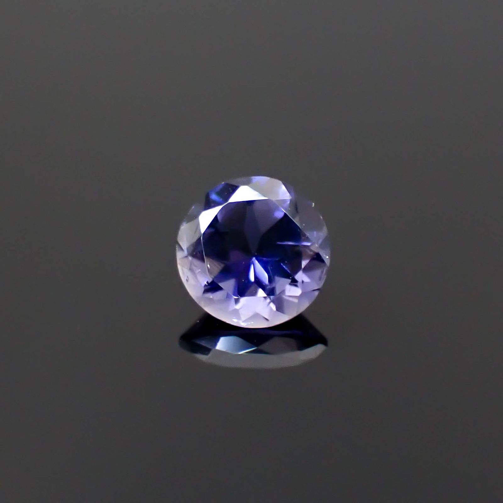 アイオライト タンザニア産 1.03ct [250229836]7x7mm前後