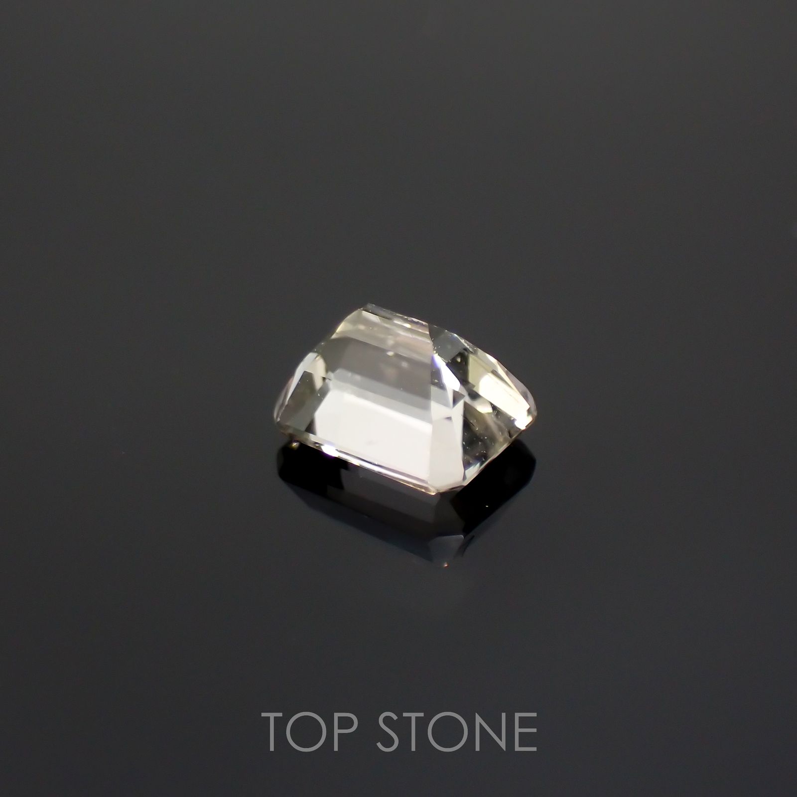 アクロアイト(宝石名トルマリン)ナイジェリア産 0.58ct 識別済[220616263]5.2x4mm前後 | TOP STONE(トップストーン)