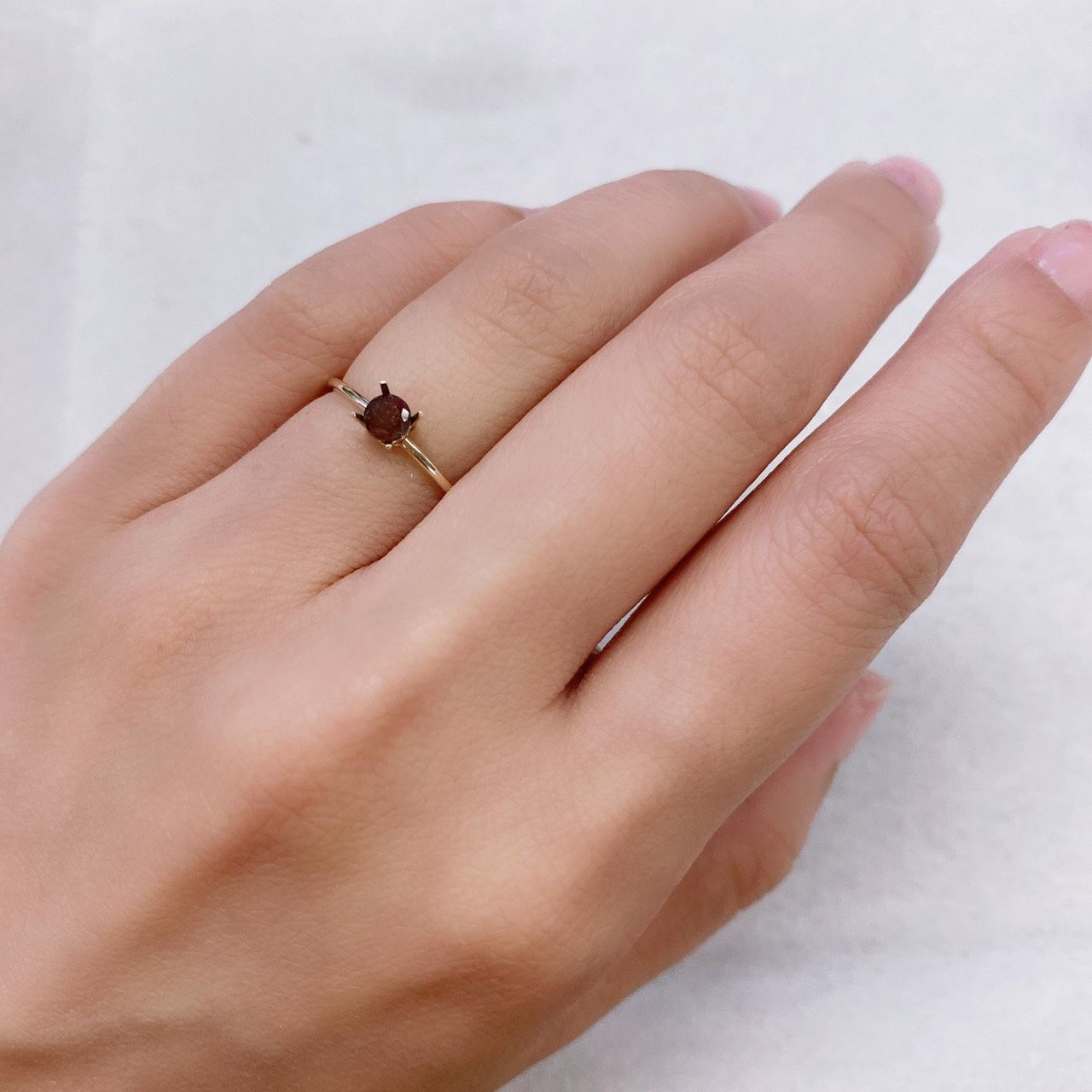 ブラッドショットアイオライト インド産 ルース 0.23ct[201812383]3.7×3.7mm前後