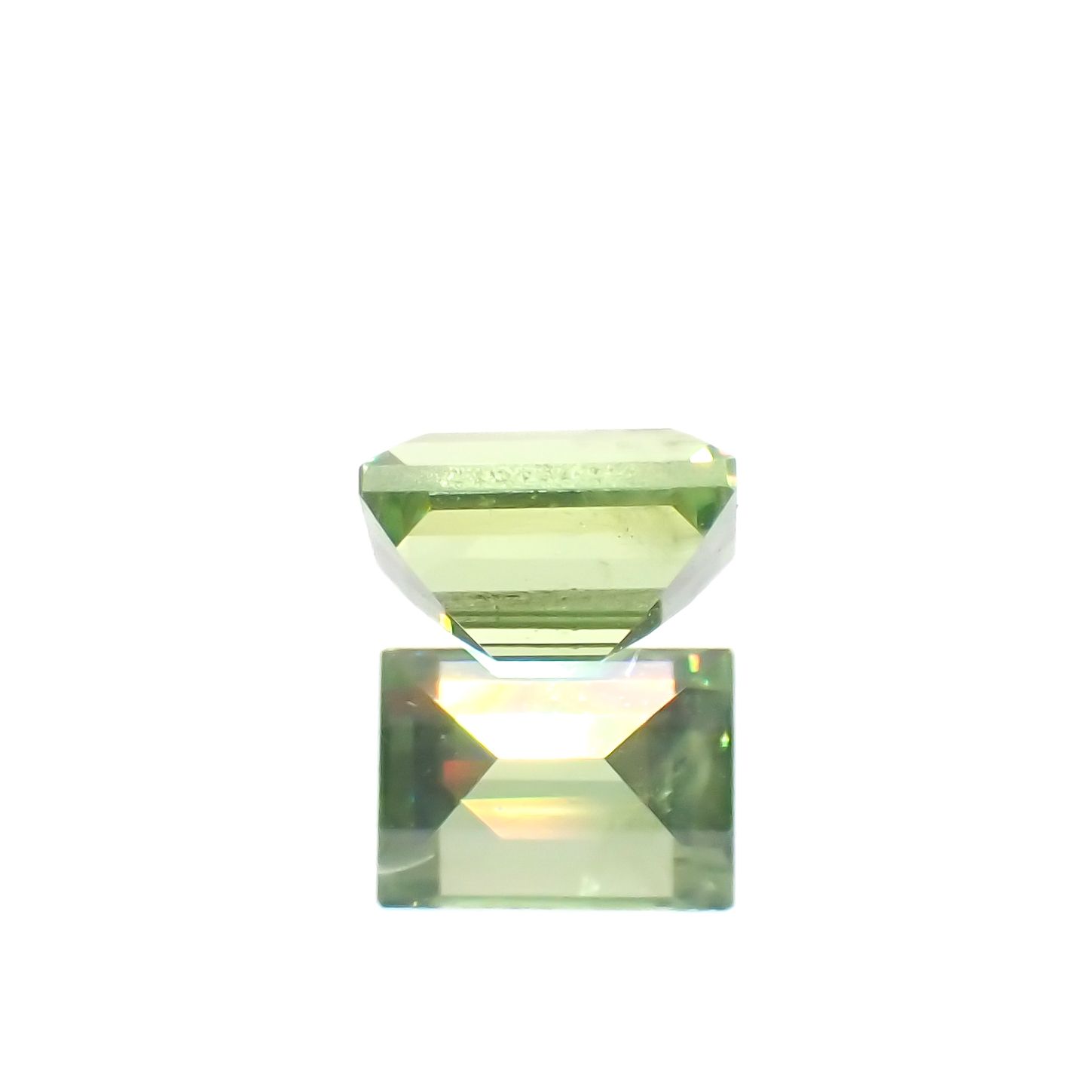 デマントイドガーネット ロシア産 0.23ct[231023656]3.7x2.7mm前後