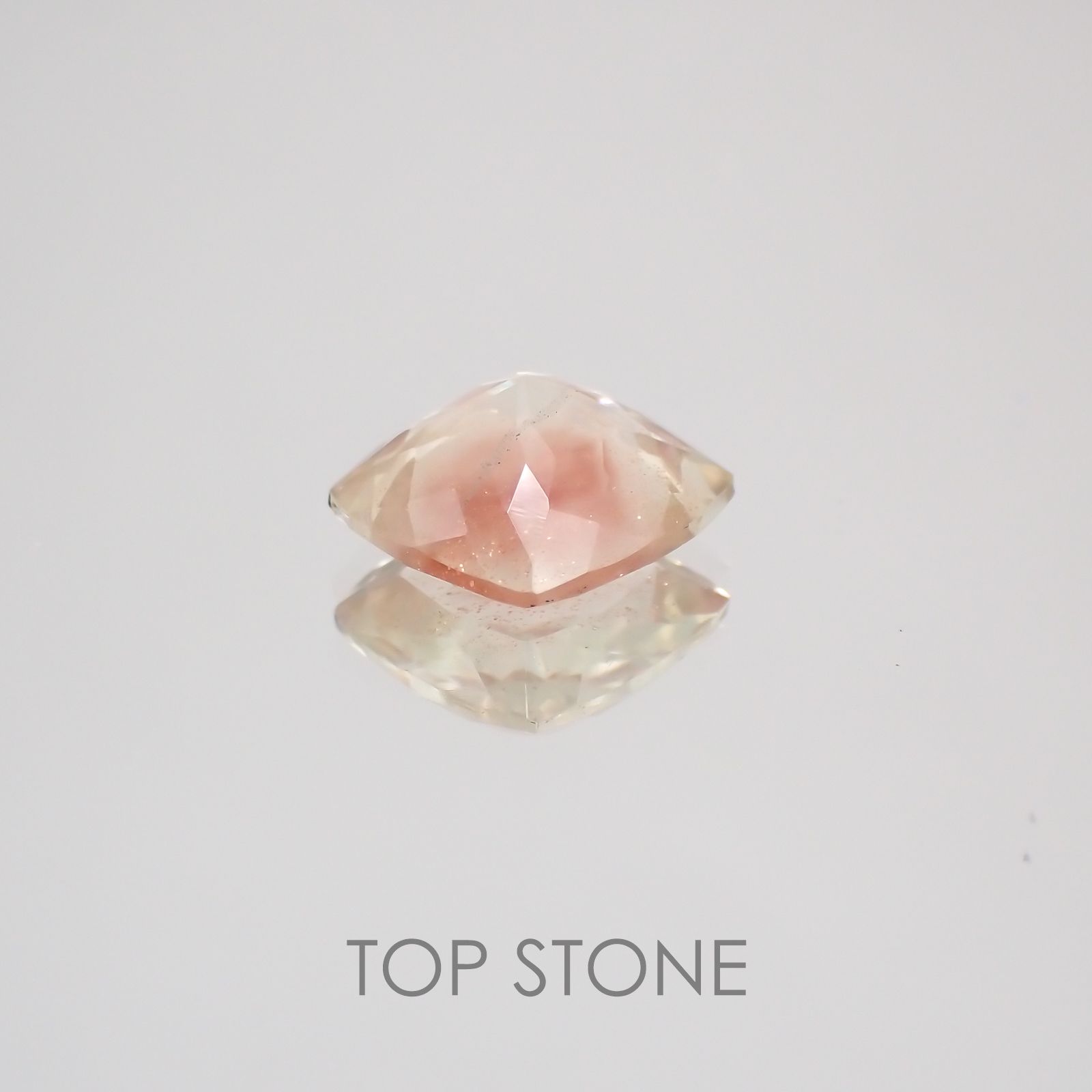 オレゴンサンストーン アメリカ産 ルース 1.85ct[210410537]8×7.9mm前後