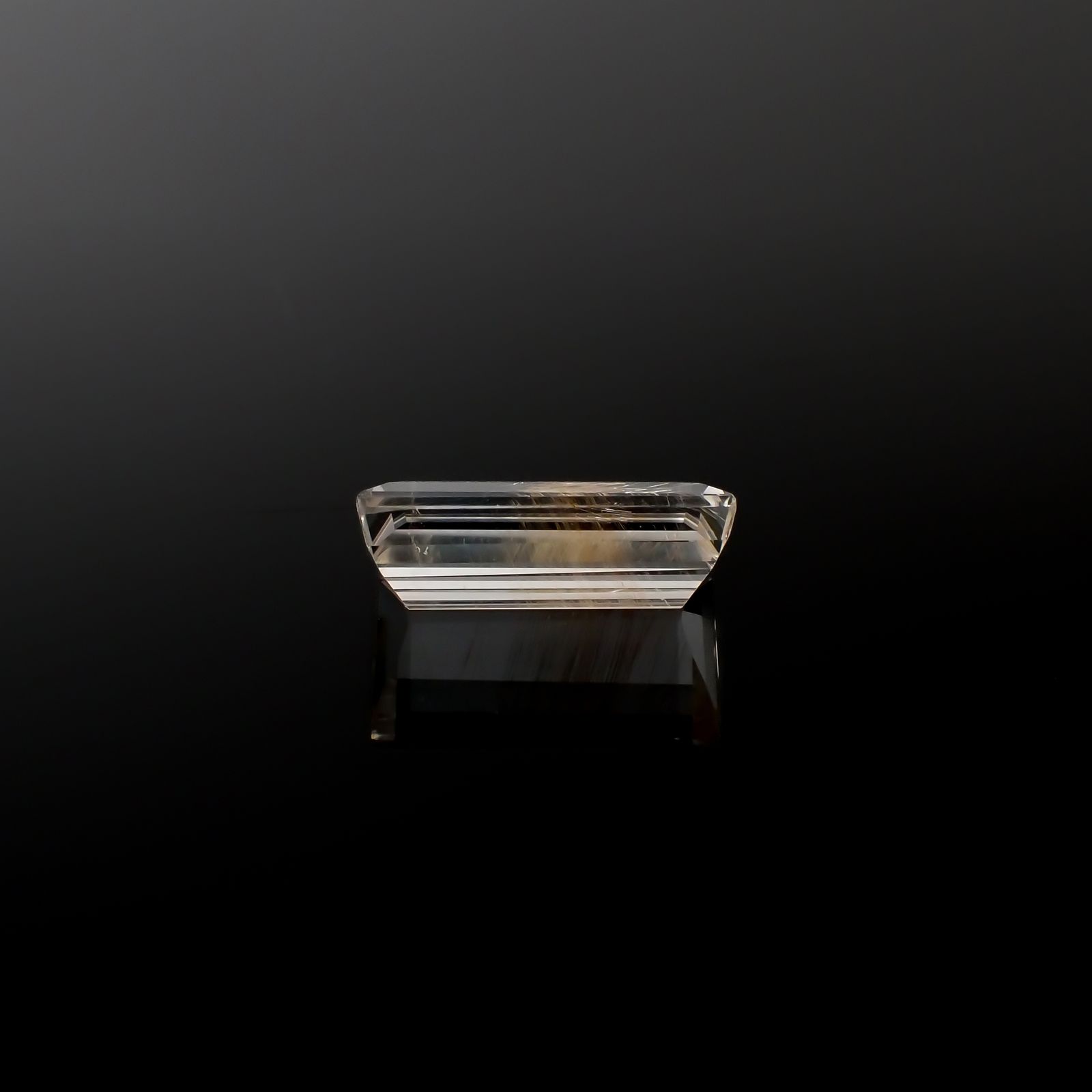 ニードルイントパーズ(チューブイントパーズ) ブラジル・ミナスジェライス州産 18.47ct[240225891]20.5x11.1mm前後