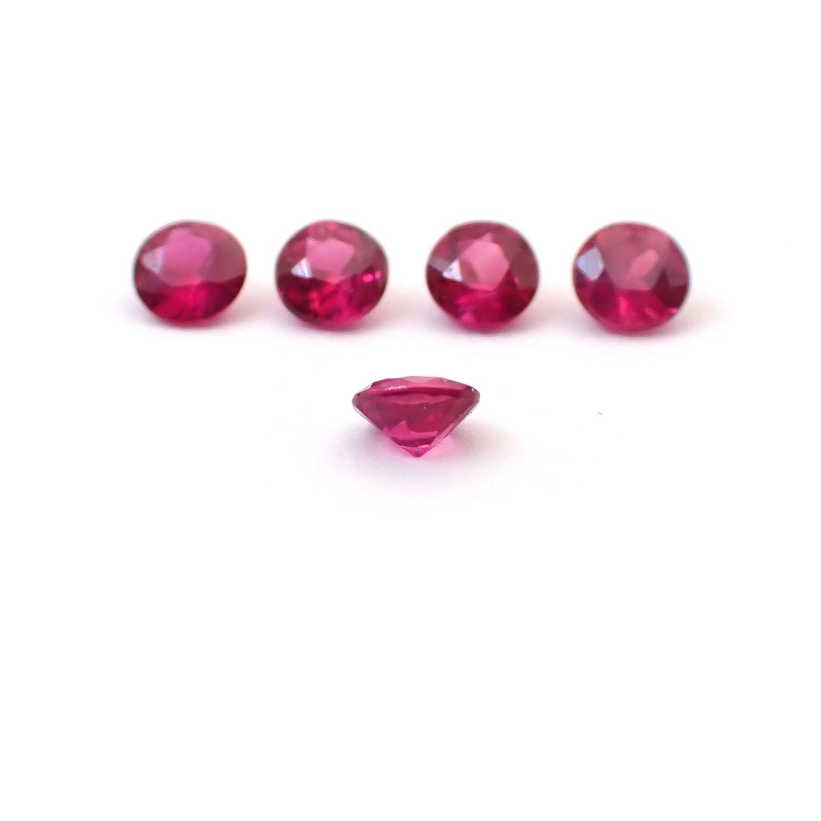 ルビー 5個セット タイ/モザンビーク産 0.28ct(5pcs合計) / 2.2x2.2mm前後 [260532284]