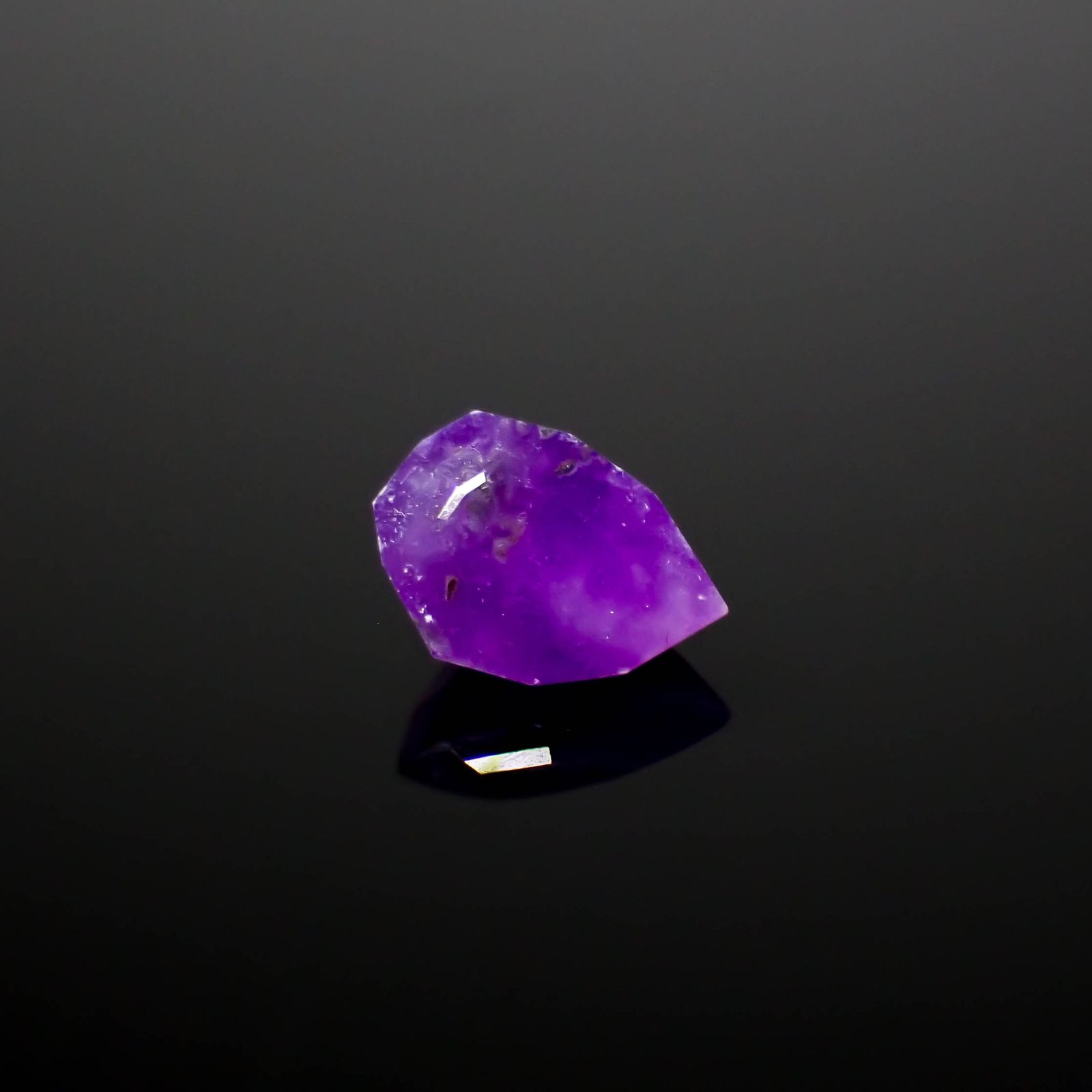 ◇カスタムカット◇スギライト 南アフリカ産 1.28ct[240628375]8.6x6mm前後