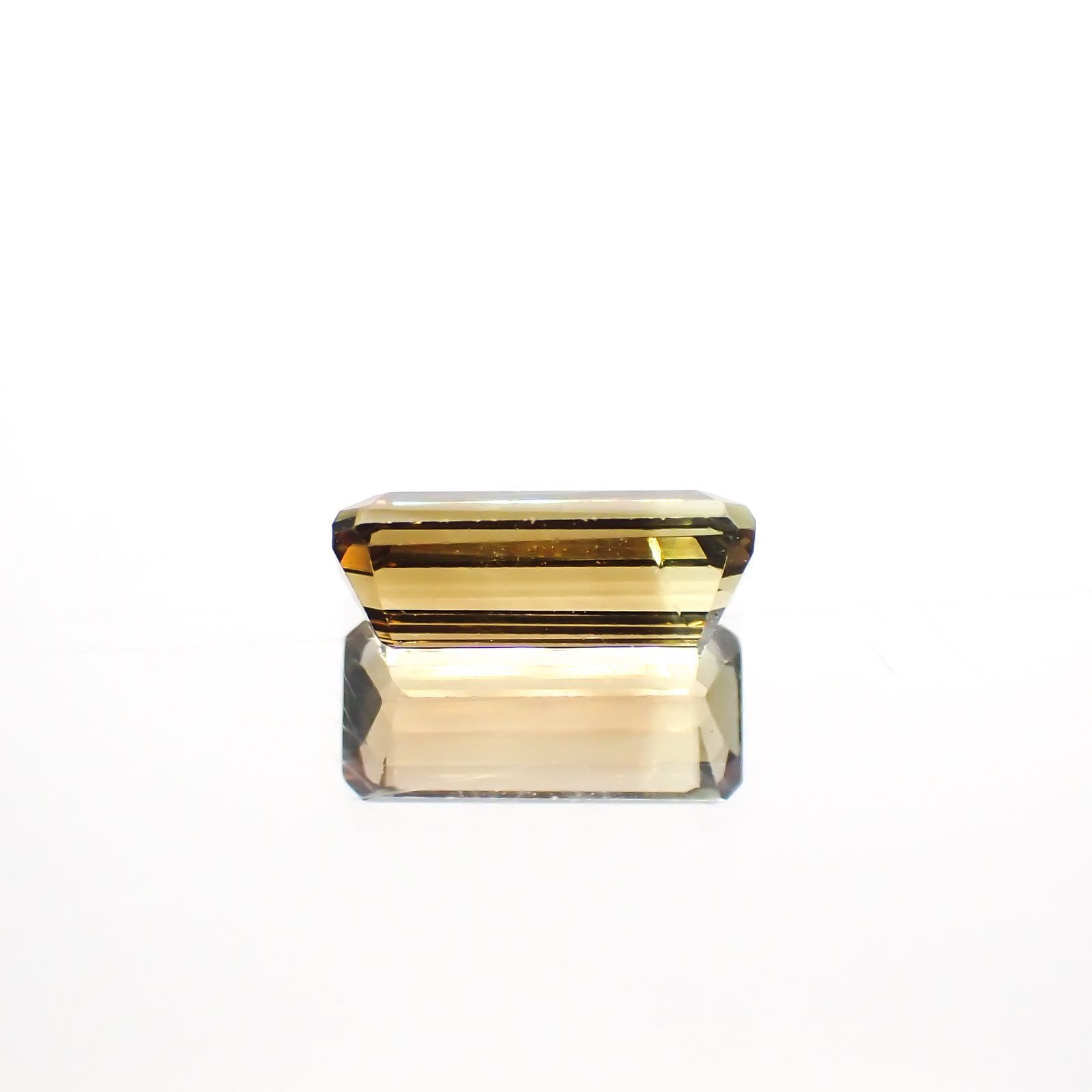 バイカラークリソベリル(宝石名バイカラー・クリソベリル)マダガスカル産 0.70ct 識別済[220114198]7x3.2mm前後