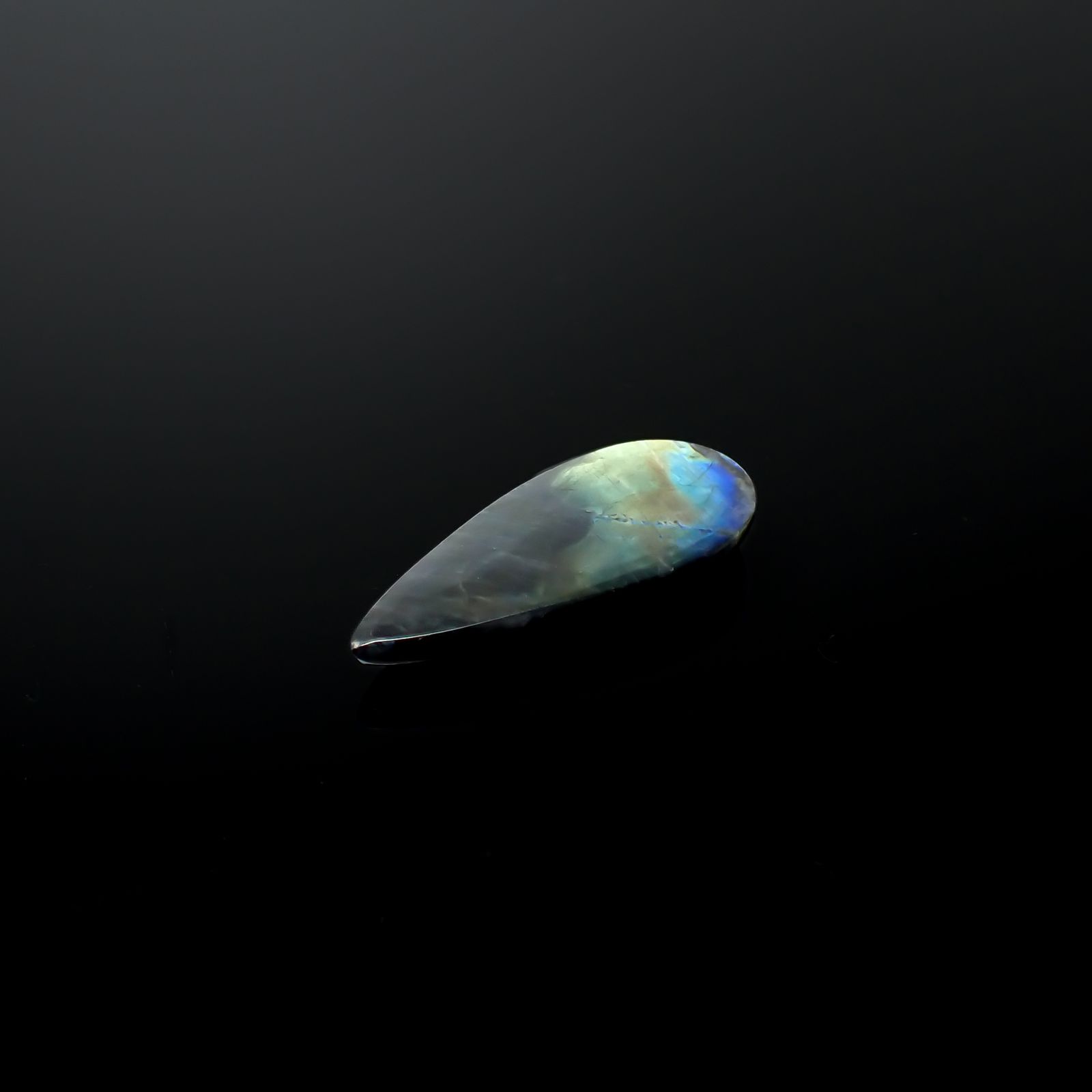 スペクトロライト フィンランド・ユレマ産 6.85ct[240125479]24.1x10.5mm前後