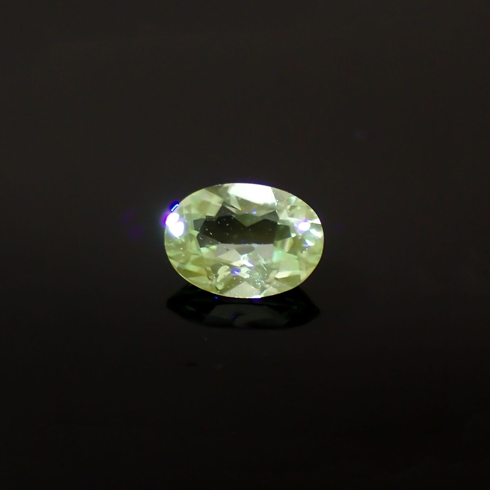 バナジウムコーネルピン(宝石名コーネルピン)タンザニア・タンガ州産 識別済 0.34ct / 5.2x3.8mm前後 [230521914]