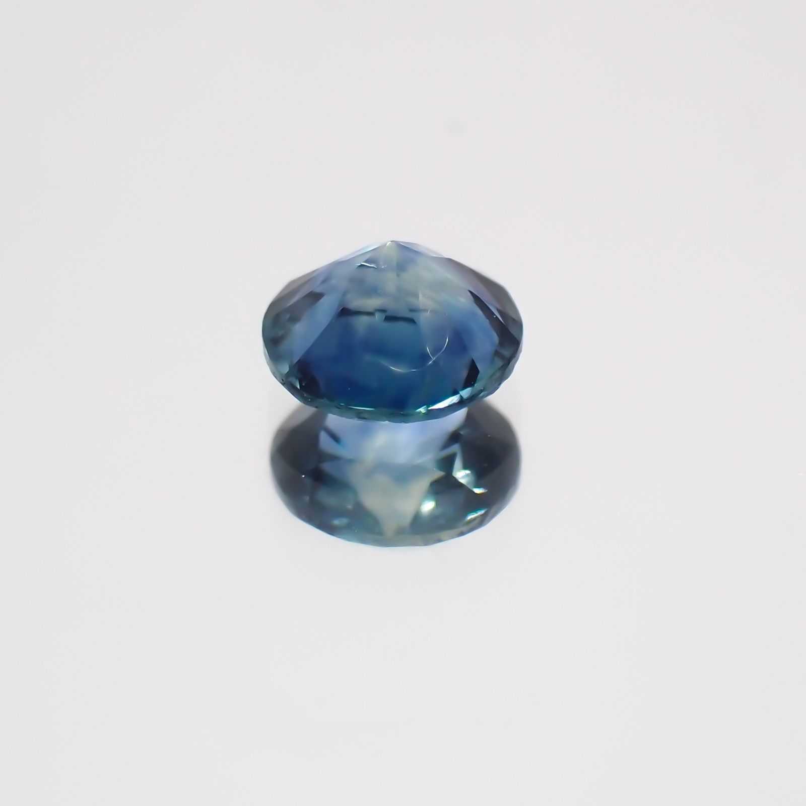 モンタナサファイア アメリカ産 ルース 0.45ct[21039466]4.4×4.4mm前後