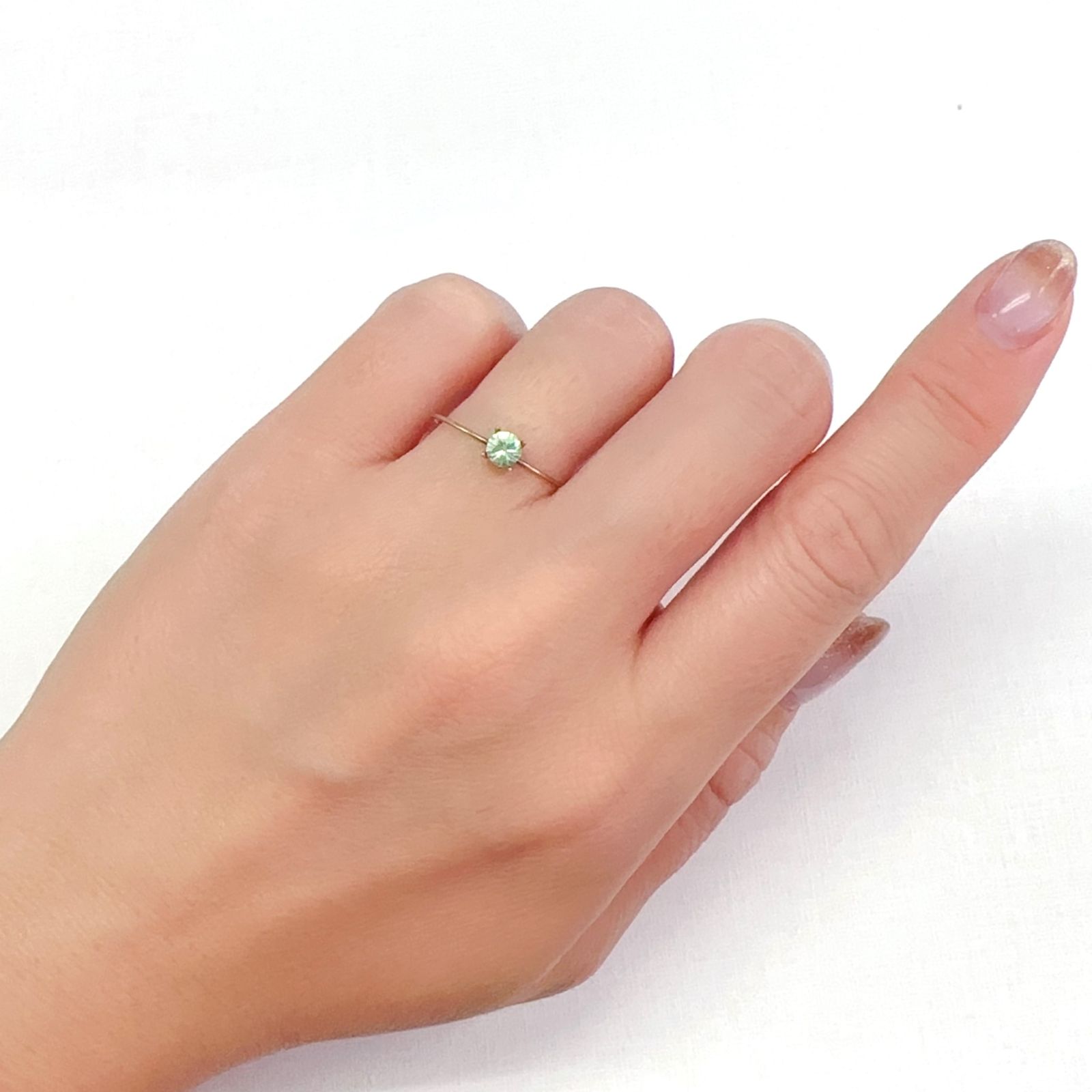 ミントガーネット(宝石名ガーネット)タンザニア産 0.25ct 識別済[230923496]4x4mm前後