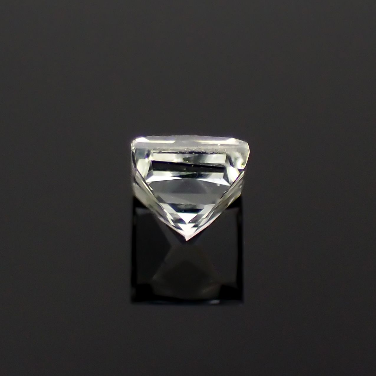 ◇プリンセスカット◇リューコガーネット ビルマ産 0.19ct[230923365]2.9x2.9mm前後