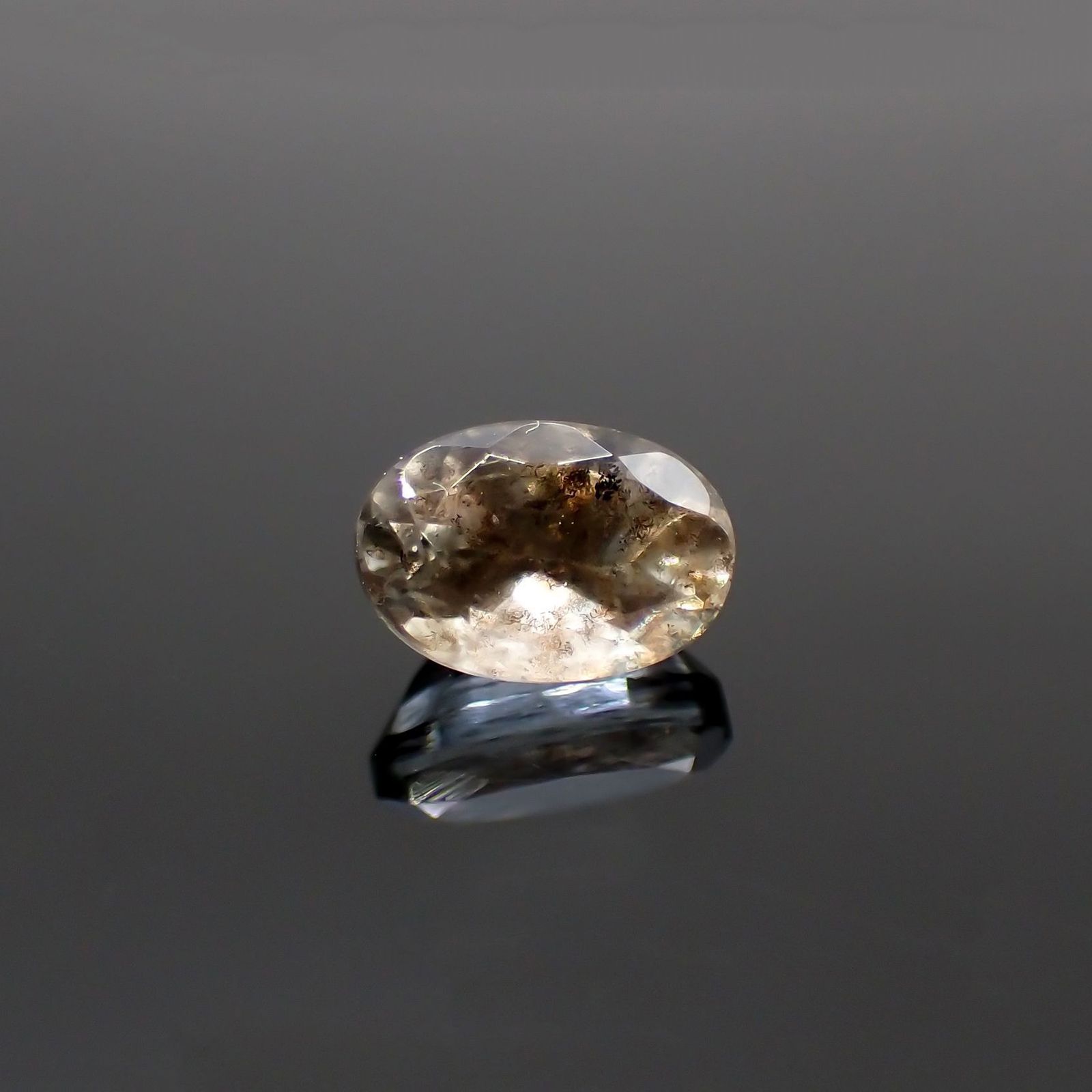 アベンチュリンアクアマリン ナイジェリア産 0.62ct / 6x4.2mm前後 [260114442]