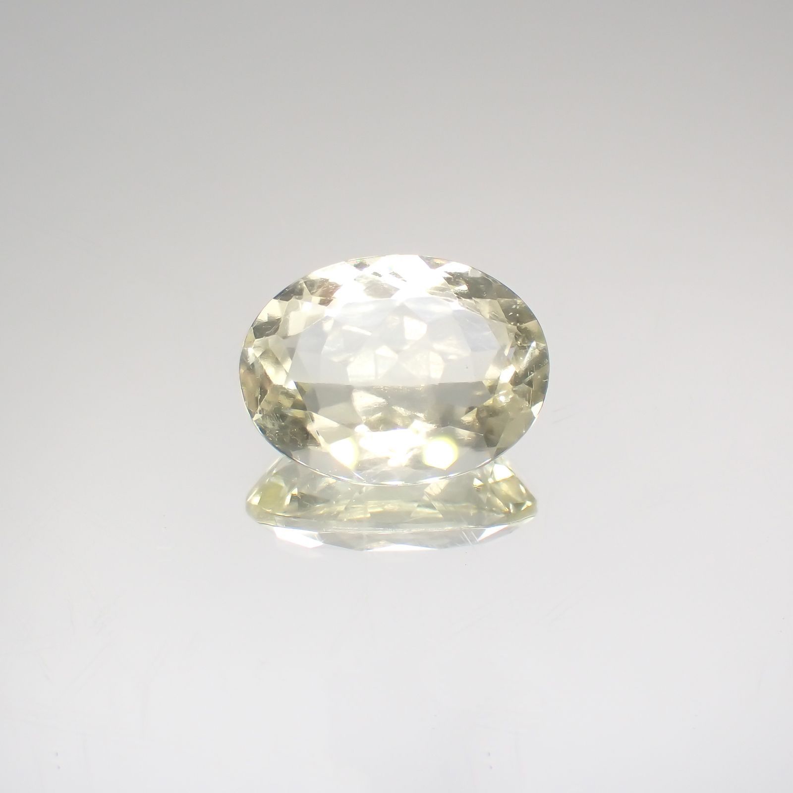 リビアングラス(宝石名インパクトガラス(衝撃溶融ガラス))発見地：エジプト・リビア砂漠 6.74ct 識別済[211213797]16x12.1mm前後