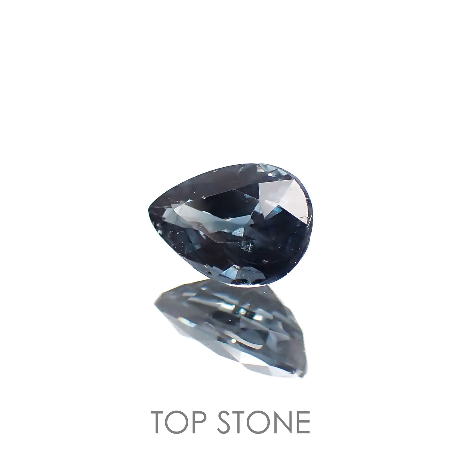 カラーチェンジガーネット アレキタイプ(宝石名ガーネット)マダガスカル・ベキリー産 0.80ct 識別済[220716947]6.8x4.6mm前後