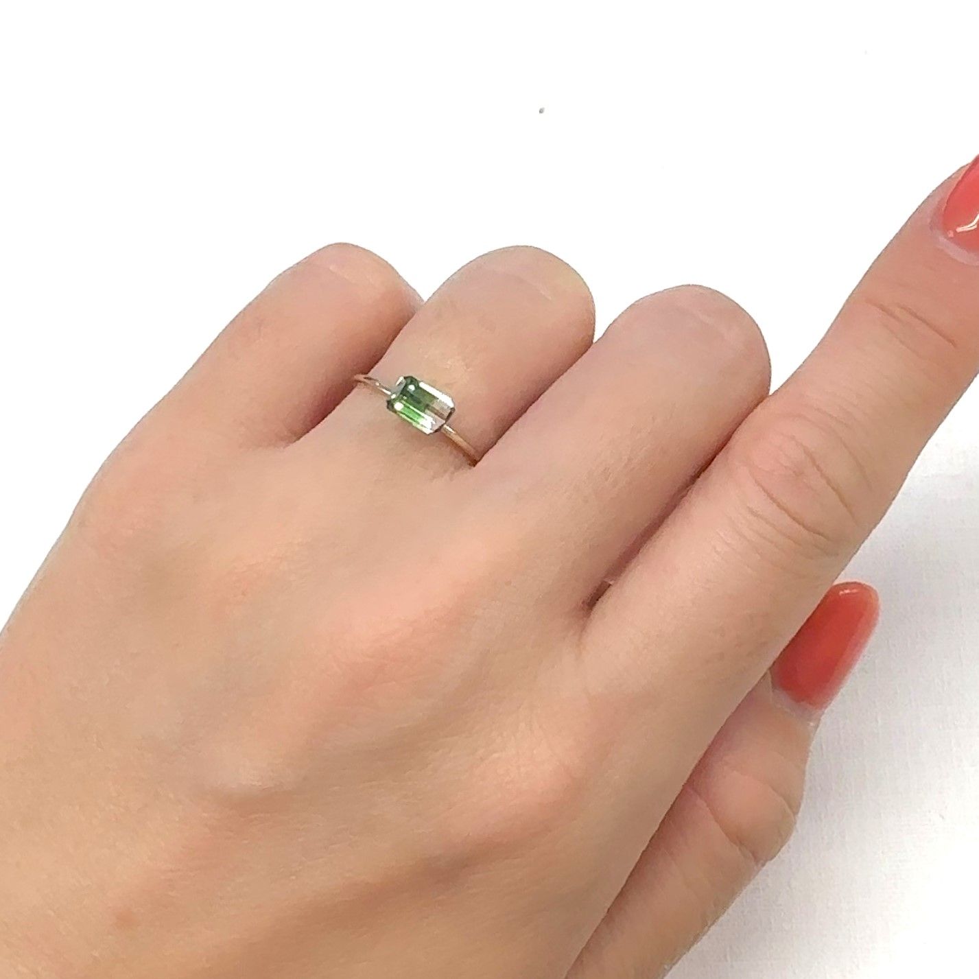 バイカラートルマリン アフガニスタン産 0.64ct[240929147]6.6x4.3mm前後