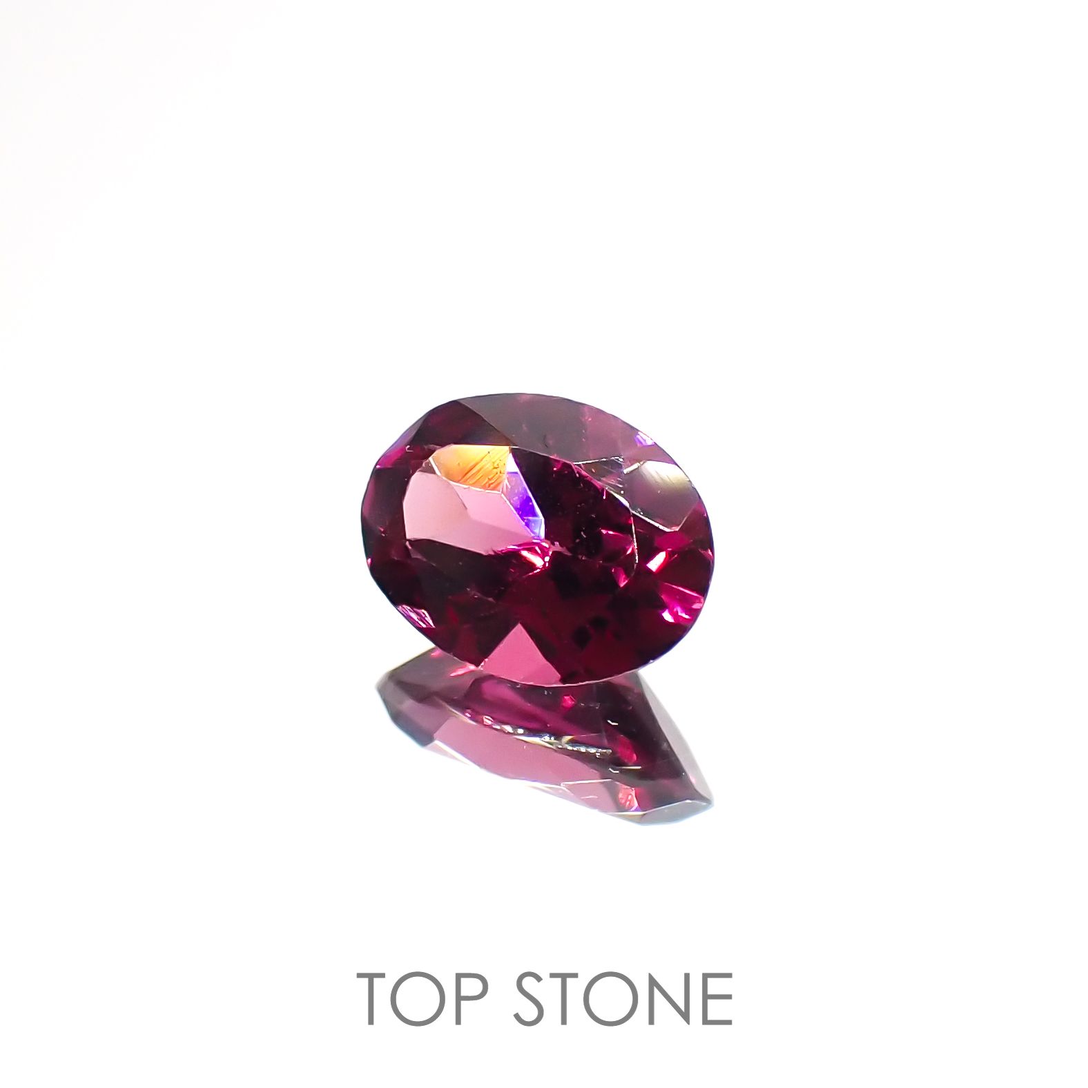 ロードライトガーネット(宝石名ロードライト・ガーネット)ブラジル産 0.88ct 識別済[220717061]7x5.1mm前後