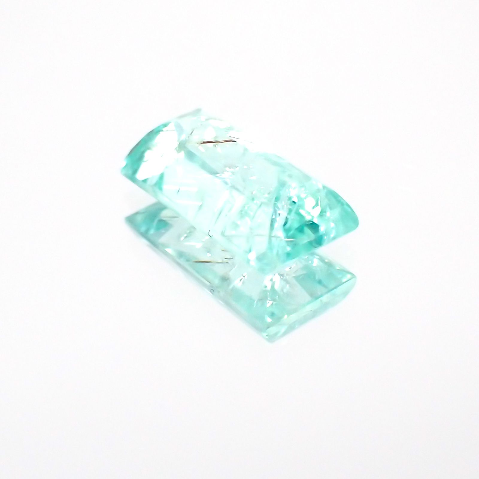 パライバトルマリン モザンビーク産 ルース 0.93ct[20127743]7.9×4.1mm前後