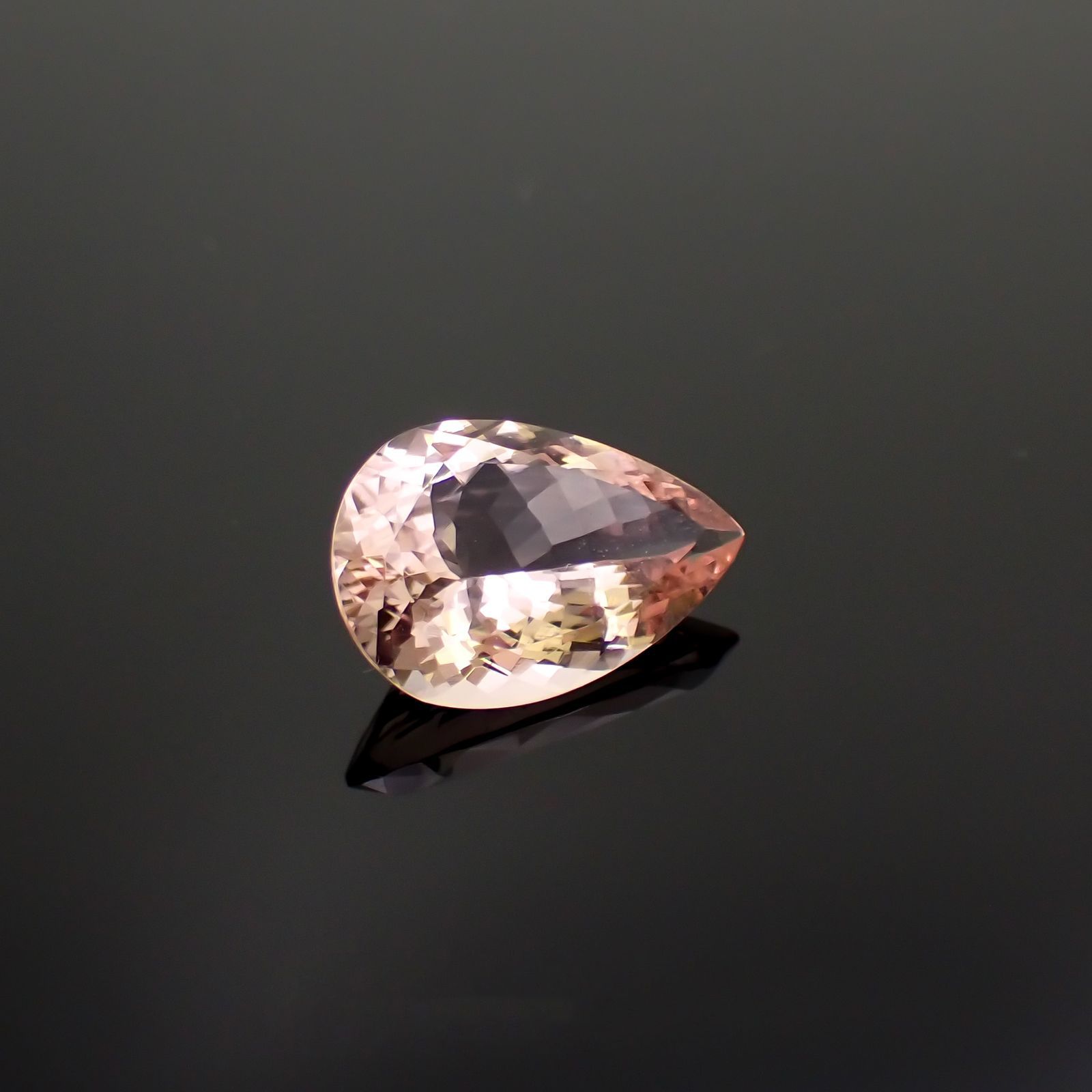 モルガナイト(宝石名モルガナイト)ナイジェリア産 4.284ct ソ付(日独)[221018880]15.14x10.09mm前後