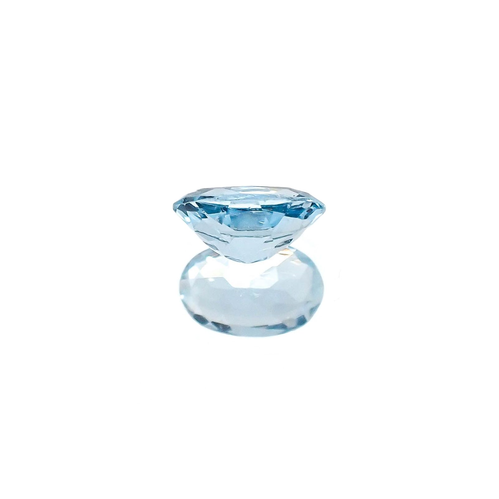 アクアマリン サンタマリアカラー(宝石名アクアマリン)モザンビーク産 識別済 0.37ct / 6.1x4mm前後 [260617251]