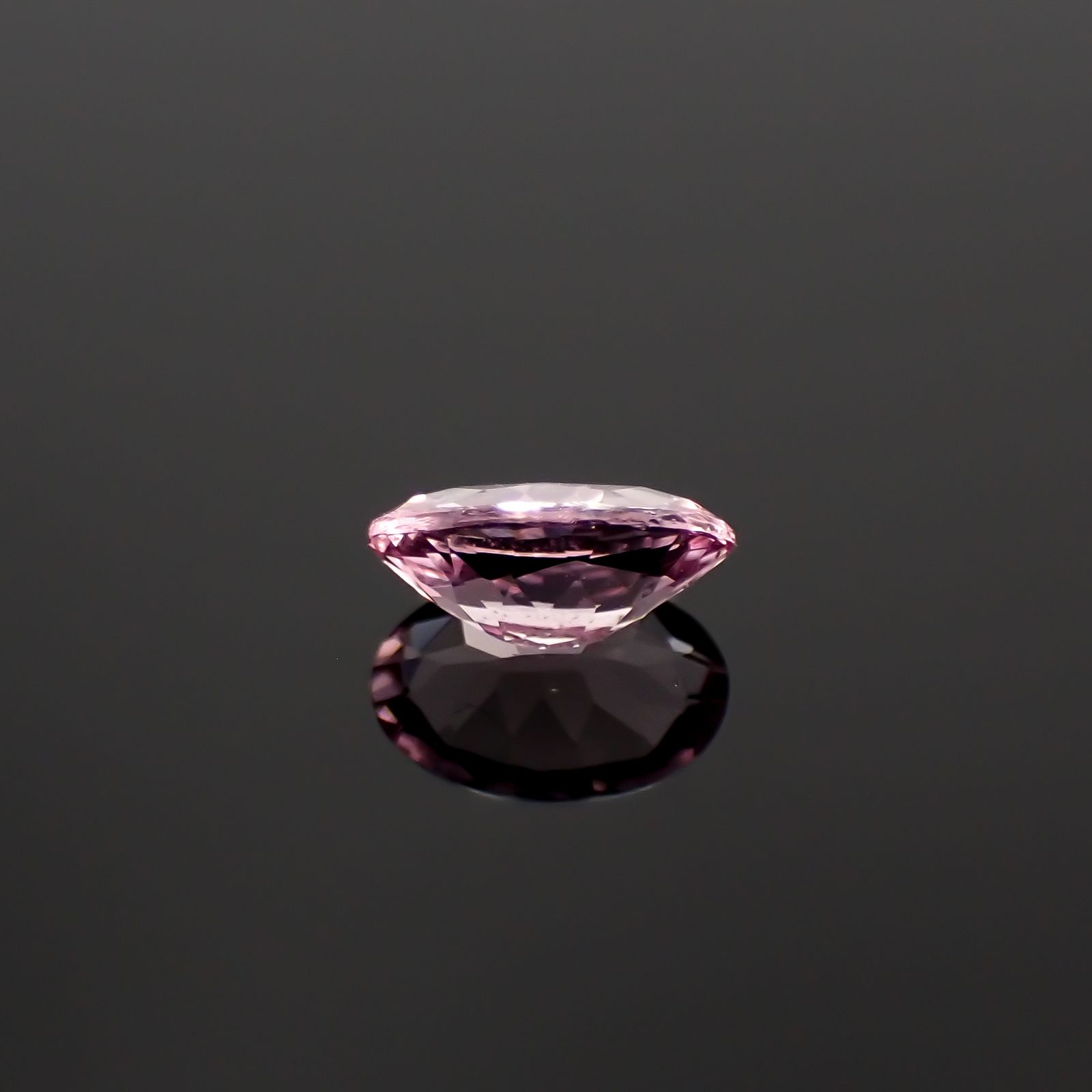 ドラゴンガーネット タンザニア産 0.49ct[230421451]5.9x4mm前後
