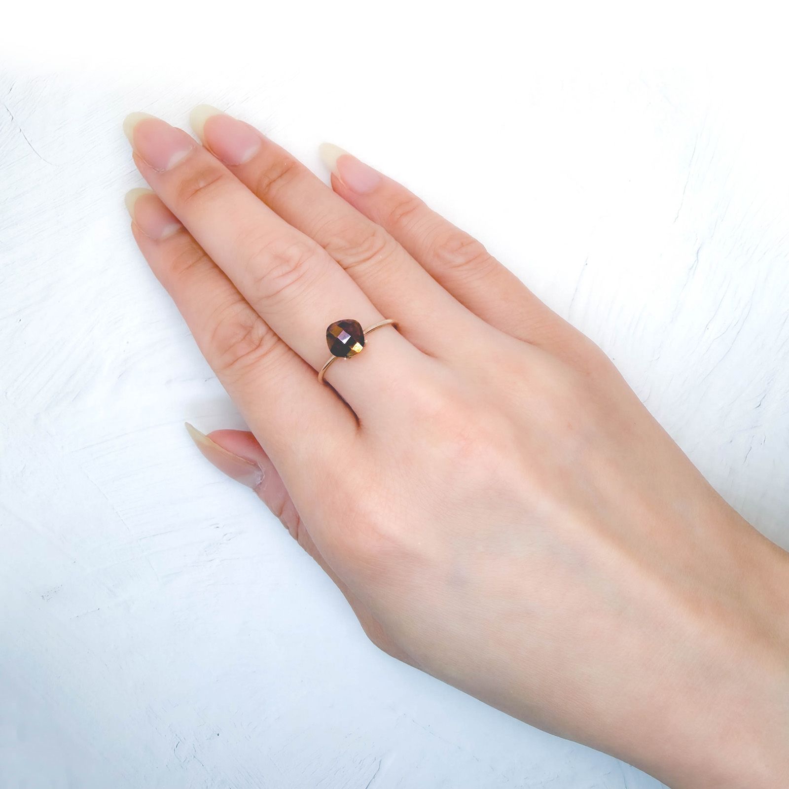 ◇リバーシブル・チェッカーカット◇レインボーガーネット 日本・奈良県産 1.66ct / 6.6x6.6mm前後 [260932922]