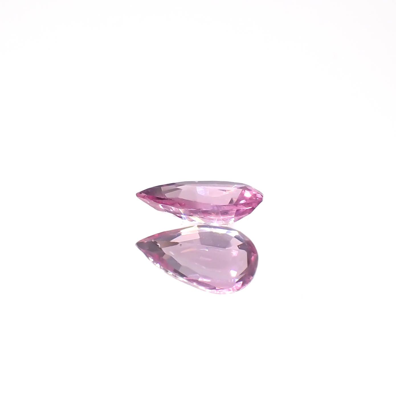 ネオンピンクサファイア スリランカ産 0.19ct[240226304]4.9x2.8mm前後