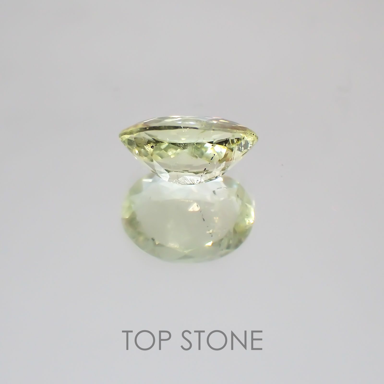 ブラジリアナイト(宝石名ブラジリアナイト) ブラジル産 1.44ct 識別済[19111561]8.5×6.4mm前後