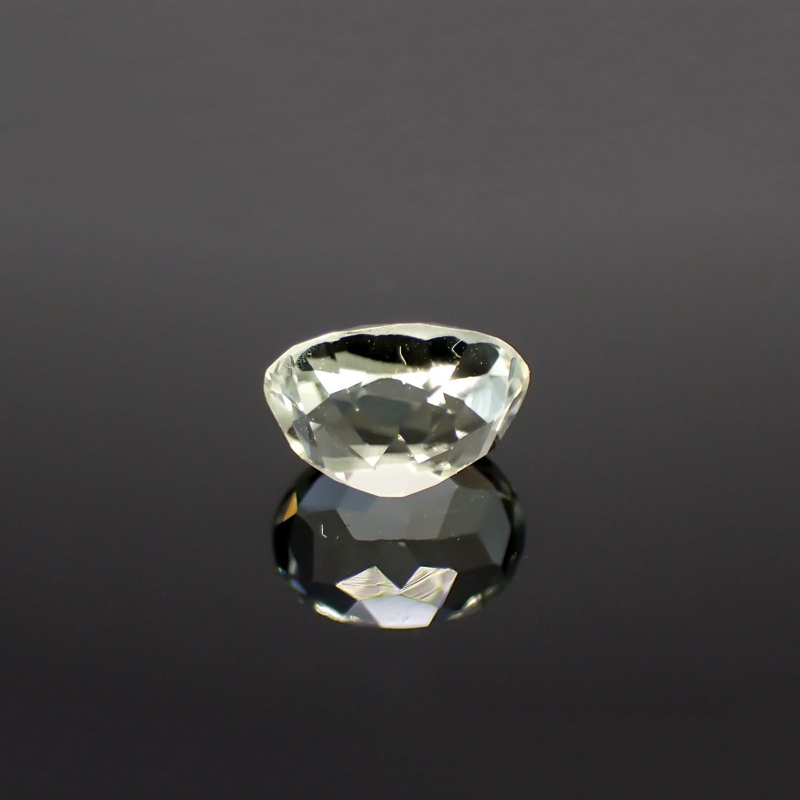 シリマナイト(宝石名シリマナイト)インド産 識別済 1.65ct / 7.9x5.9mm前後 [211113697]