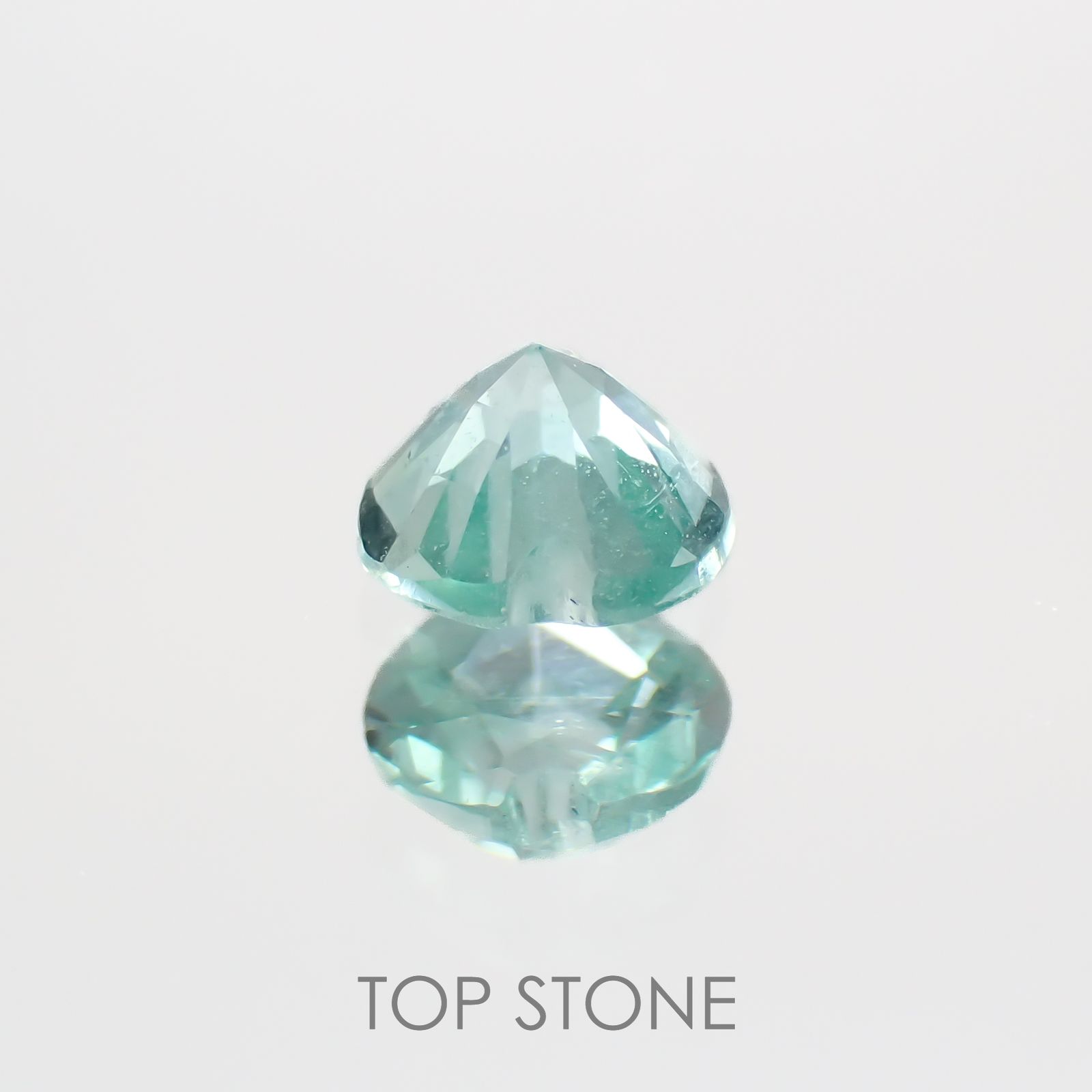 ミントベリル(宝石名グリーン・ベリル)ブラジル産 0.28ct 識別済[220817555]4.6x4.3mm前後