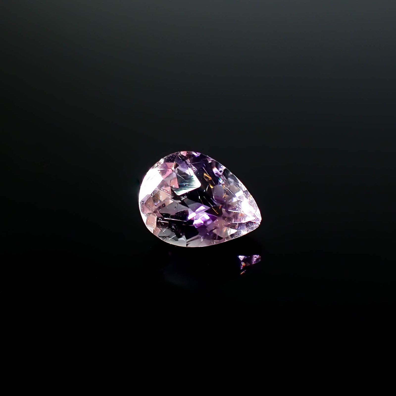 ◇チェッカーカット◇アメジストエレスチャル ブラジル産 1.95ct [250730852]9.5x7.2mm前後