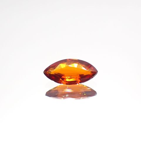 クリノヒューマイト(宝石名クリノヒューマイト)パキスタン産 0.55ct 識別済[220115580]7.9x4mm前後