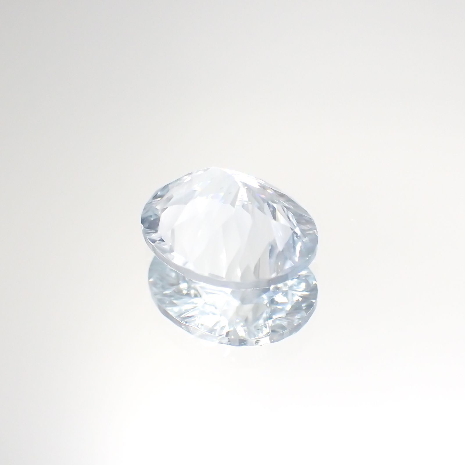◇コンケーブカット◇アクアマリン(宝石名アクアマリン) アフリカ産 2.91ct 識別済[211013552]11.2×9mm前後