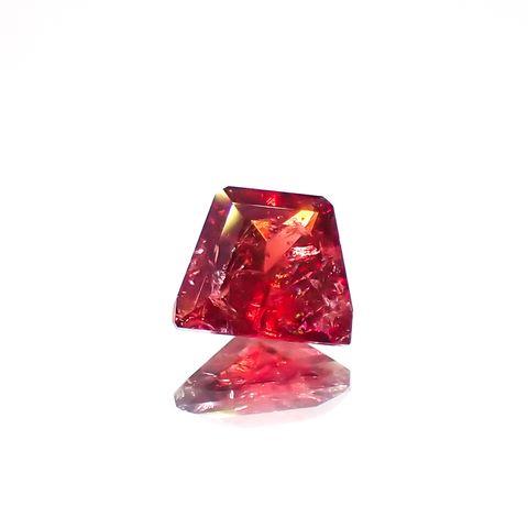 ユーディアライト ロシア産 0.52ct[230823295]4.6x5.6mm前後