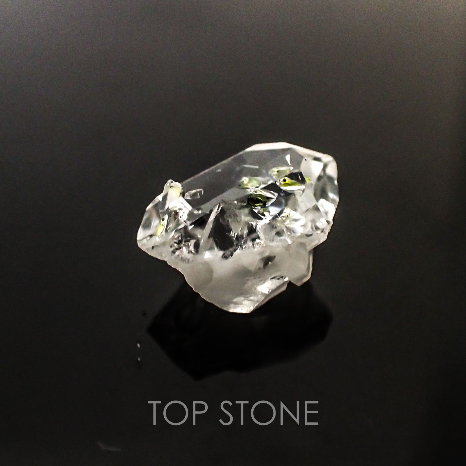 オイルインクォーツ パキスタン産 原石・結晶 3.48ct[20128228]11.7×8.1mm前後