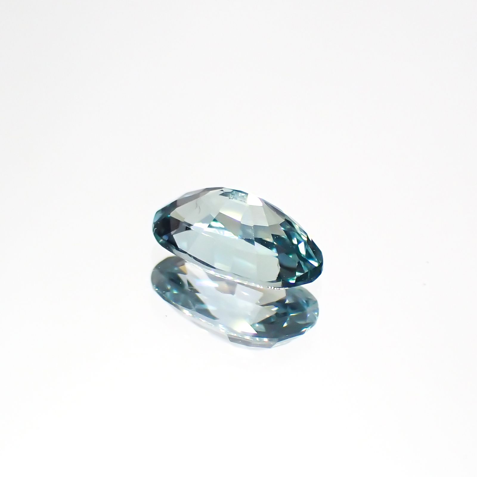 ブルーコーネルピン タンザニア産 0.57ct[231224502]6.4x3.8mm前後