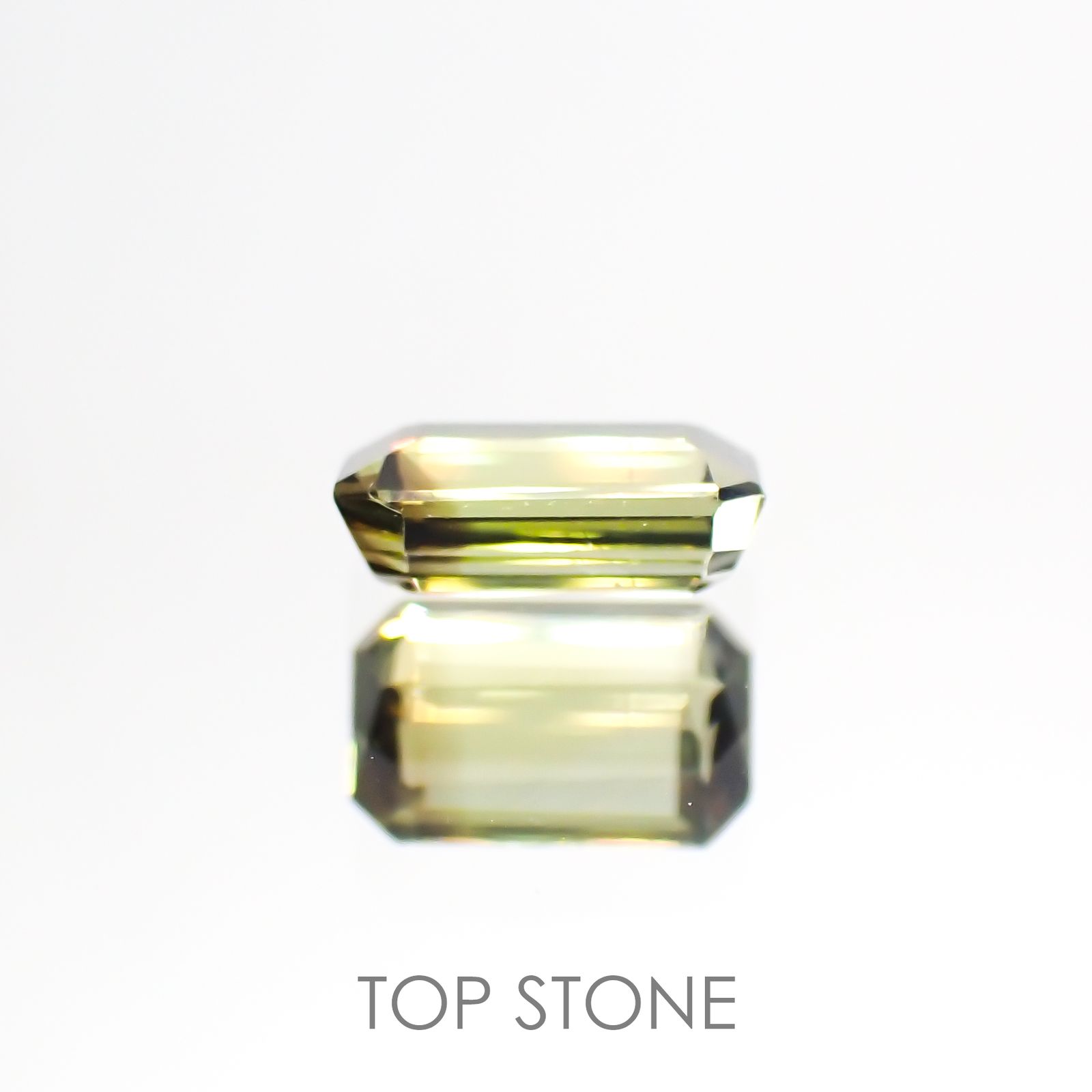 バイカラークリソベリル(宝石名バイカラー・クリソベリル)マダガスカル産 0.85ct 識別済[220114199]6.8x4.2mm前後
