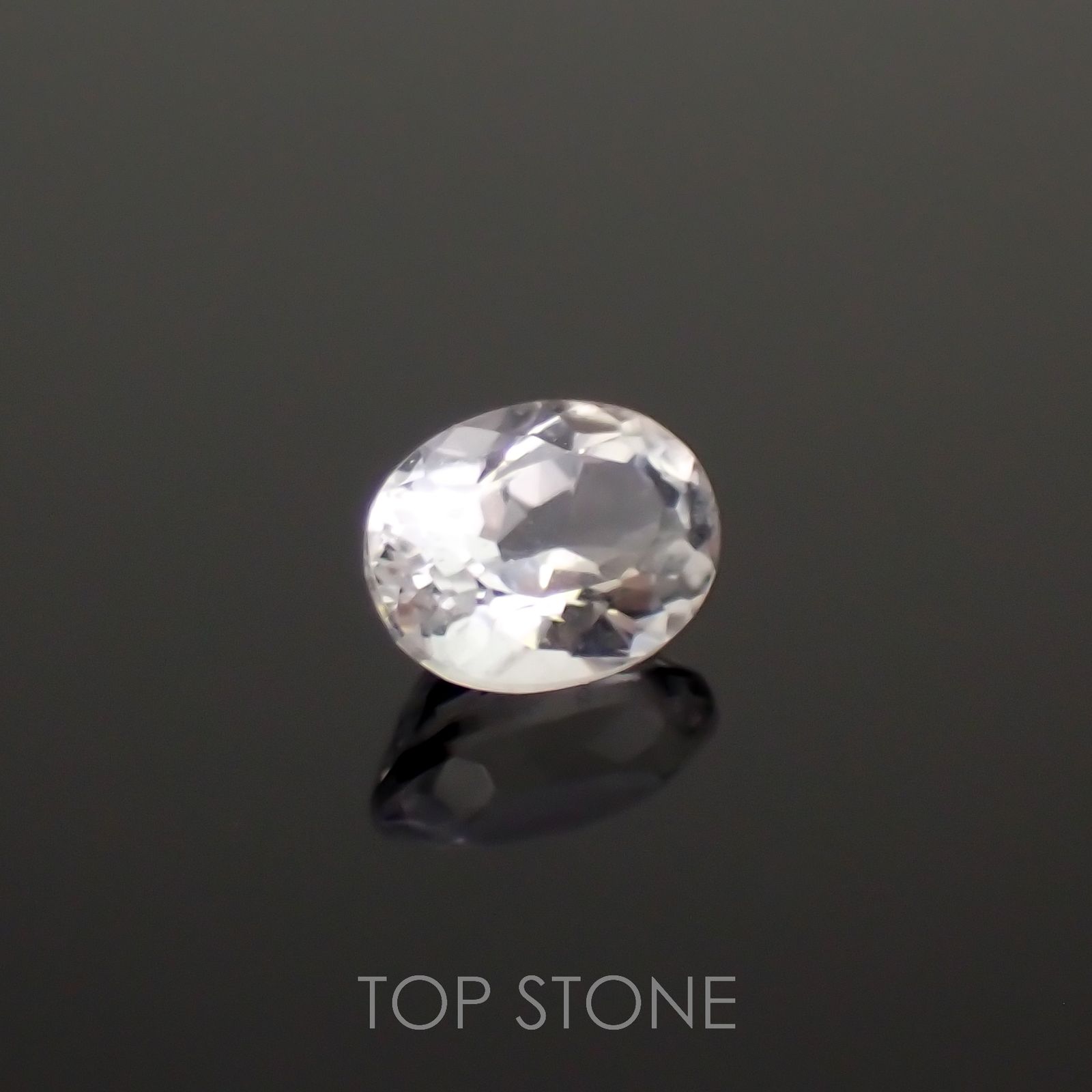 フェナカイト(宝石名フェナカイト)マダガスカル産 0.29ct 識別済[221018417]4.8x3.5mm前後